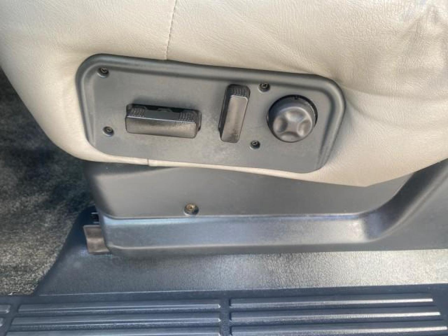 2002 Medium Charcoal Gray Metalli /Graphite/Medium Gray Chevrolet Suburban LT LOW MILES 60,399 1 OWNER (3GNEC16T32G) with an 5.3L Vortec 1000 SFI V8 Engine engine, Automatic transmission, located at 4701 North Dixie Hwy, Pompano Beach, FL, 33064, (954) 422-2889, 26.240938, -80.123474 - OUR WEBPAGE FLORIDACARS1.COM HAS OVER 100 PHOTOS AND FREE CARFAX LINK 2002 CHEVROLET SUBURBAN 1500 LT AUTORIDE VIN: 3GNEC16T32G235731 3 G N E C 1 6 T 3 2 G 2 3 5 7 3 1 4 DOOR WAGON/SPORT UTILITY 5.3L V8 F OHV GASOLINE REAR WHEEL DRIVE TOW PKG Features ABS Brakes Air Conditioning Alloy Wheels AM/FM S - Photo#42