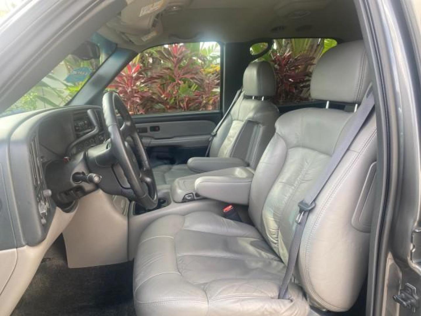 2002 Medium Charcoal Gray Metalli /Graphite/Medium Gray Chevrolet Suburban LT LOW MILES 60,399 1 OWNER (3GNEC16T32G) with an 5.3L Vortec 1000 SFI V8 Engine engine, Automatic transmission, located at 4701 North Dixie Hwy, Pompano Beach, FL, 33064, (954) 422-2889, 26.240938, -80.123474 - OUR WEBPAGE FLORIDACARS1.COM HAS OVER 100 PHOTOS AND FREE CARFAX LINK 2002 CHEVROLET SUBURBAN 1500 LT AUTORIDE VIN: 3GNEC16T32G235731 3 G N E C 1 6 T 3 2 G 2 3 5 7 3 1 4 DOOR WAGON/SPORT UTILITY 5.3L V8 F OHV GASOLINE REAR WHEEL DRIVE TOW PKG Features ABS Brakes Air Conditioning Alloy Wheels AM/FM S - Photo#43