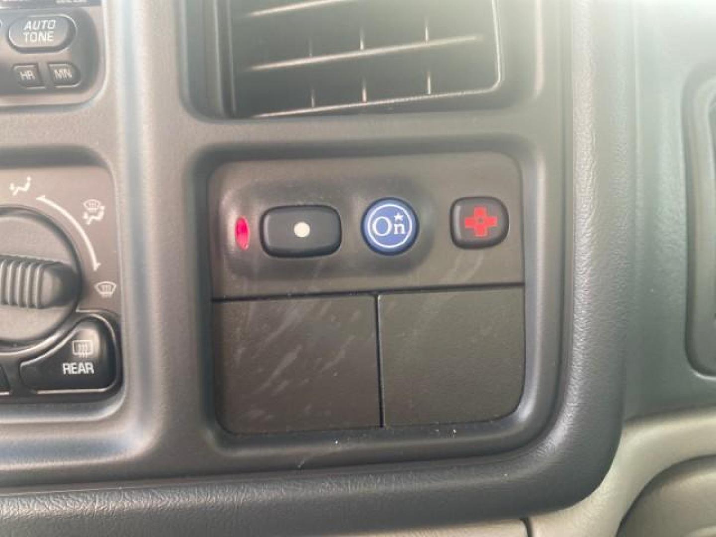 2002 Medium Charcoal Gray Metalli /Graphite/Medium Gray Chevrolet Suburban LT LOW MILES 60,399 1 OWNER (3GNEC16T32G) with an 5.3L Vortec 1000 SFI V8 Engine engine, Automatic transmission, located at 4701 North Dixie Hwy, Pompano Beach, FL, 33064, (954) 422-2889, 26.240938, -80.123474 - OUR WEBPAGE FLORIDACARS1.COM HAS OVER 100 PHOTOS AND FREE CARFAX LINK 2002 CHEVROLET SUBURBAN 1500 LT AUTORIDE VIN: 3GNEC16T32G235731 3 G N E C 1 6 T 3 2 G 2 3 5 7 3 1 4 DOOR WAGON/SPORT UTILITY 5.3L V8 F OHV GASOLINE REAR WHEEL DRIVE TOW PKG Features ABS Brakes Air Conditioning Alloy Wheels AM/FM S - Photo#57