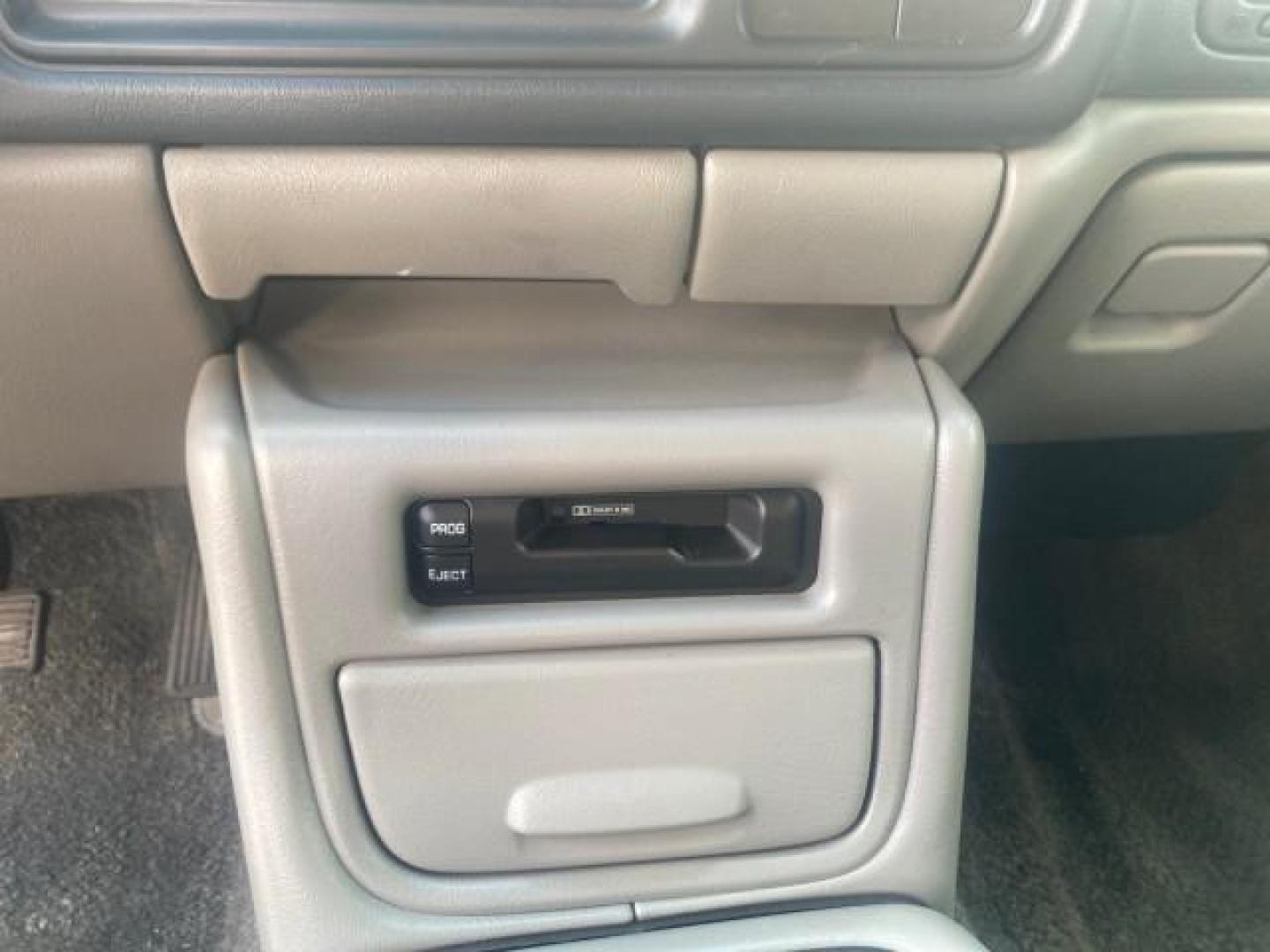 2002 Medium Charcoal Gray Metalli /Graphite/Medium Gray Chevrolet Suburban LT LOW MILES 60,399 1 OWNER (3GNEC16T32G) with an 5.3L Vortec 1000 SFI V8 Engine engine, Automatic transmission, located at 4701 North Dixie Hwy, Pompano Beach, FL, 33064, (954) 422-2889, 26.240938, -80.123474 - OUR WEBPAGE FLORIDACARS1.COM HAS OVER 100 PHOTOS AND FREE CARFAX LINK 2002 CHEVROLET SUBURBAN 1500 LT AUTORIDE VIN: 3GNEC16T32G235731 3 G N E C 1 6 T 3 2 G 2 3 5 7 3 1 4 DOOR WAGON/SPORT UTILITY 5.3L V8 F OHV GASOLINE REAR WHEEL DRIVE TOW PKG Features ABS Brakes Air Conditioning Alloy Wheels AM/FM S - Photo#58