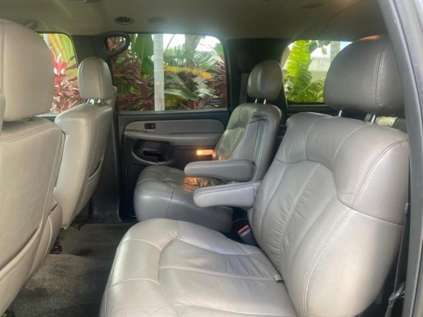 2002 Medium Charcoal Gray Metalli /Graphite/Medium Gray Chevrolet Suburban LT LOW MILES 60,399 1 OWNER (3GNEC16T32G) with an 5.3L Vortec 1000 SFI V8 Engine engine, Automatic transmission, located at 4701 North Dixie Hwy, Pompano Beach, FL, 33064, (954) 422-2889, 26.240938, -80.123474 - OUR WEBPAGE FLORIDACARS1.COM HAS OVER 100 PHOTOS AND FREE CARFAX LINK 2002 CHEVROLET SUBURBAN 1500 LT AUTORIDE VIN: 3GNEC16T32G235731 3 G N E C 1 6 T 3 2 G 2 3 5 7 3 1 4 DOOR WAGON/SPORT UTILITY 5.3L V8 F OHV GASOLINE REAR WHEEL DRIVE TOW PKG Features ABS Brakes Air Conditioning Alloy Wheels AM/FM S - Photo#75