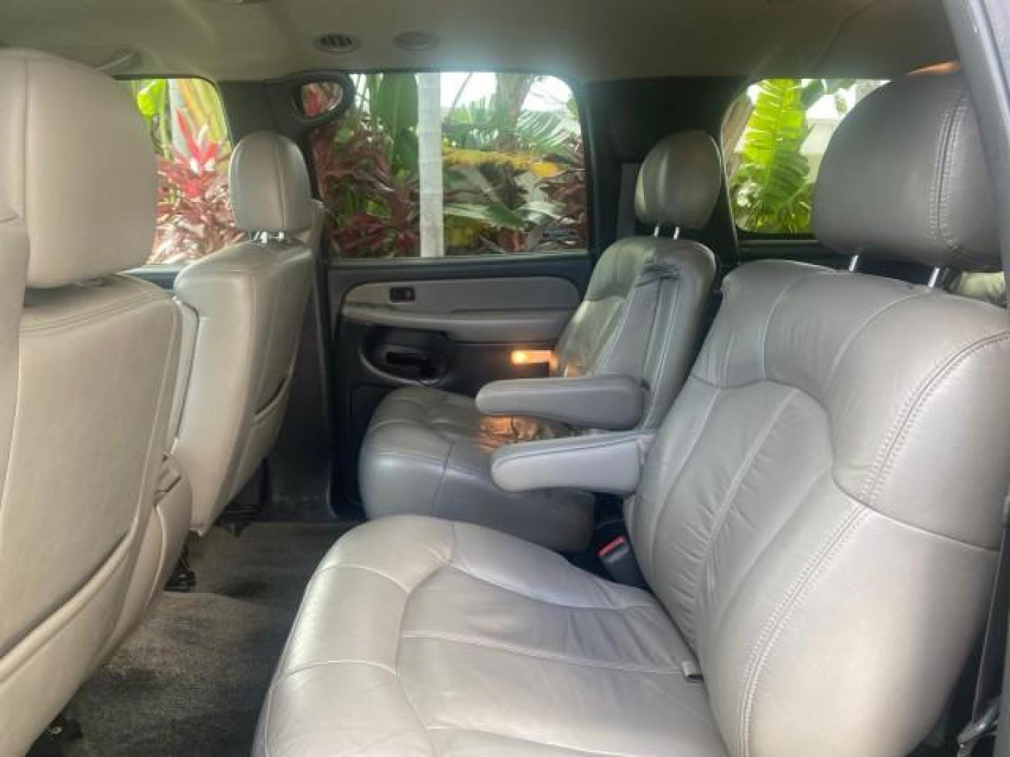2002 Medium Charcoal Gray Metalli /Graphite/Medium Gray Chevrolet Suburban LT LOW MILES 60,399 1 OWNER (3GNEC16T32G) with an 5.3L Vortec 1000 SFI V8 Engine engine, Automatic transmission, located at 4701 North Dixie Hwy, Pompano Beach, FL, 33064, (954) 422-2889, 26.240938, -80.123474 - OUR WEBPAGE FLORIDACARS1.COM HAS OVER 100 PHOTOS AND FREE CARFAX LINK 2002 CHEVROLET SUBURBAN 1500 LT AUTORIDE VIN: 3GNEC16T32G235731 3 G N E C 1 6 T 3 2 G 2 3 5 7 3 1 4 DOOR WAGON/SPORT UTILITY 5.3L V8 F OHV GASOLINE REAR WHEEL DRIVE TOW PKG Features ABS Brakes Air Conditioning Alloy Wheels AM/FM S - Photo#76