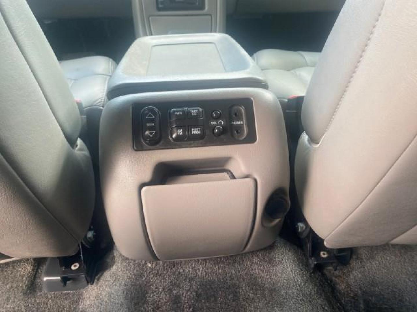 2002 Medium Charcoal Gray Metalli /Graphite/Medium Gray Chevrolet Suburban LT LOW MILES 60,399 1 OWNER (3GNEC16T32G) with an 5.3L Vortec 1000 SFI V8 Engine engine, Automatic transmission, located at 4701 North Dixie Hwy, Pompano Beach, FL, 33064, (954) 422-2889, 26.240938, -80.123474 - OUR WEBPAGE FLORIDACARS1.COM HAS OVER 100 PHOTOS AND FREE CARFAX LINK 2002 CHEVROLET SUBURBAN 1500 LT AUTORIDE VIN: 3GNEC16T32G235731 3 G N E C 1 6 T 3 2 G 2 3 5 7 3 1 4 DOOR WAGON/SPORT UTILITY 5.3L V8 F OHV GASOLINE REAR WHEEL DRIVE TOW PKG Features ABS Brakes Air Conditioning Alloy Wheels AM/FM S - Photo#81