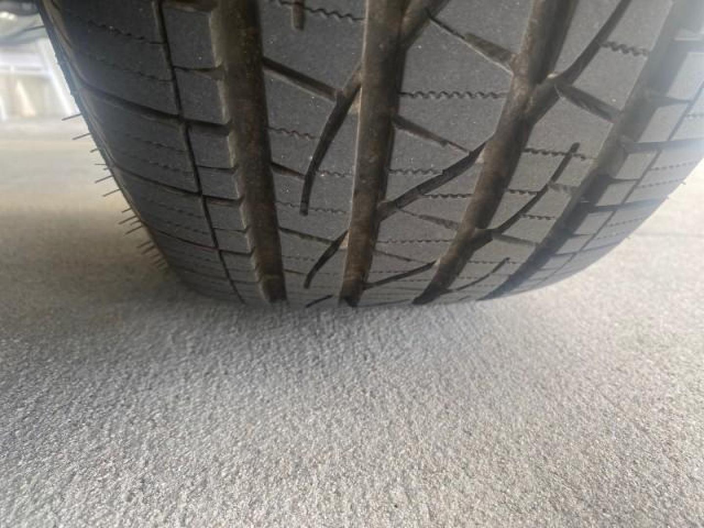 2002 Medium Charcoal Gray Metalli /Graphite/Medium Gray Chevrolet Suburban LT LOW MILES 60,399 1 OWNER (3GNEC16T32G) with an 5.3L Vortec 1000 SFI V8 Engine engine, Automatic transmission, located at 4701 North Dixie Hwy, Pompano Beach, FL, 33064, (954) 422-2889, 26.240938, -80.123474 - OUR WEBPAGE FLORIDACARS1.COM HAS OVER 100 PHOTOS AND FREE CARFAX LINK 2002 CHEVROLET SUBURBAN 1500 LT AUTORIDE VIN: 3GNEC16T32G235731 3 G N E C 1 6 T 3 2 G 2 3 5 7 3 1 4 DOOR WAGON/SPORT UTILITY 5.3L V8 F OHV GASOLINE REAR WHEEL DRIVE TOW PKG Features ABS Brakes Air Conditioning Alloy Wheels AM/FM S - Photo#94