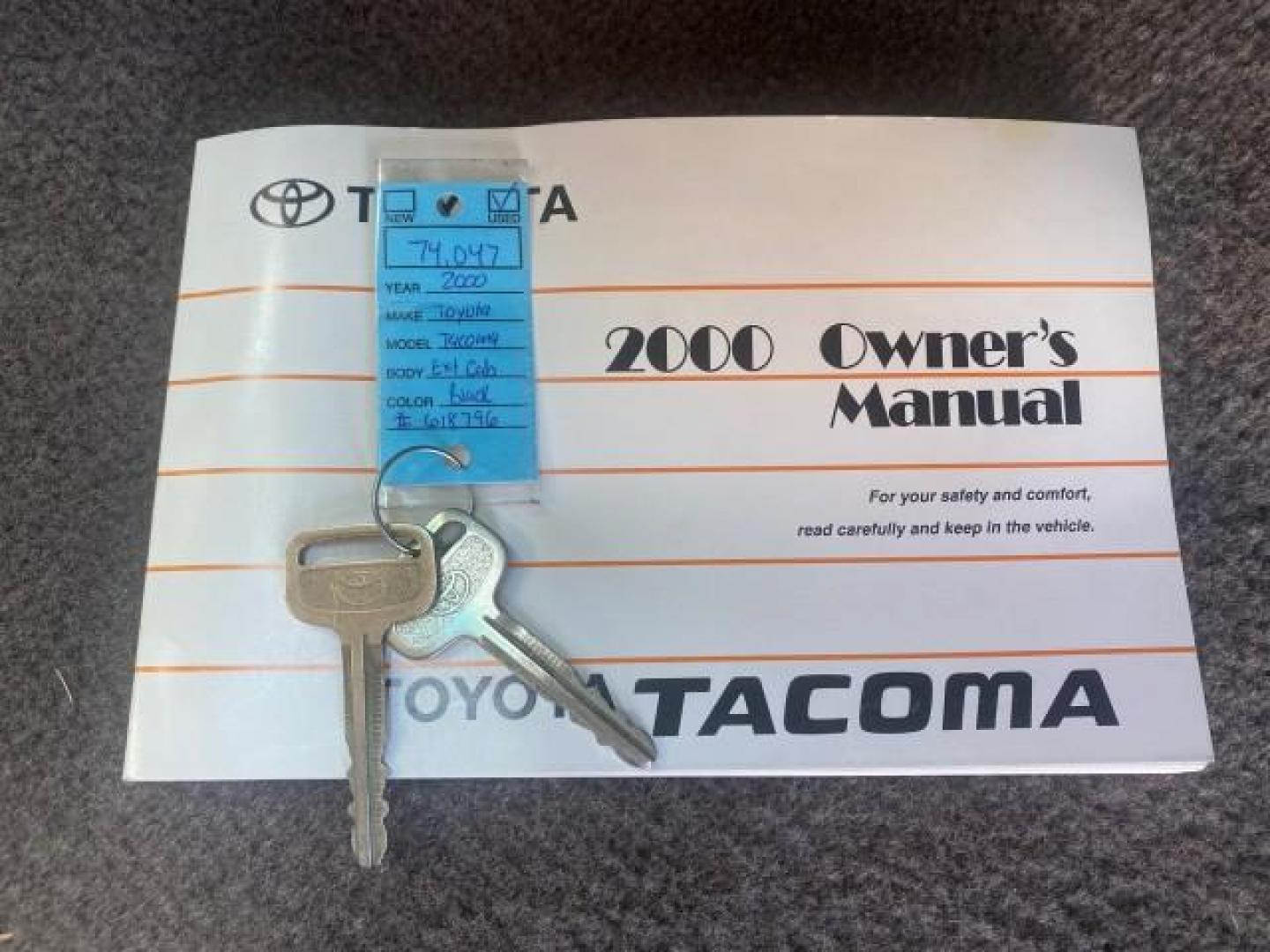 2000 Black Sand Pearl /Oak Toyota Tacoma LOW MILES 74,047 1 OWNER (4TAVL52N2YZ) with an 2.4L DOHC EFI 16-Valve I4 Engine engine, Automatic transmission, located at 4701 North Dixie Hwy, Pompano Beach, FL, 33064, (954) 422-2889, 26.240938, -80.123474 - OUR WEBPAGE FLORIDACARS1.COM HAS OVER 100 PHOTOS AND FREE CARFAX LINK 2000 TOYOTA TACOMA SR5 VIN: 4TAVL52N2YZ618796 4 T A V L 5 2 N 2 Y Z 6 1 8 7 9 6 CLUB CAB PICKUP 2.4L I4 F DOHC GASOLINE 29 MPG REAR WHEEL DRIVE Features Air Conditioning AM/FM Stereo Automatic Transmission Bed Liner Cassette Playe - Photo#23