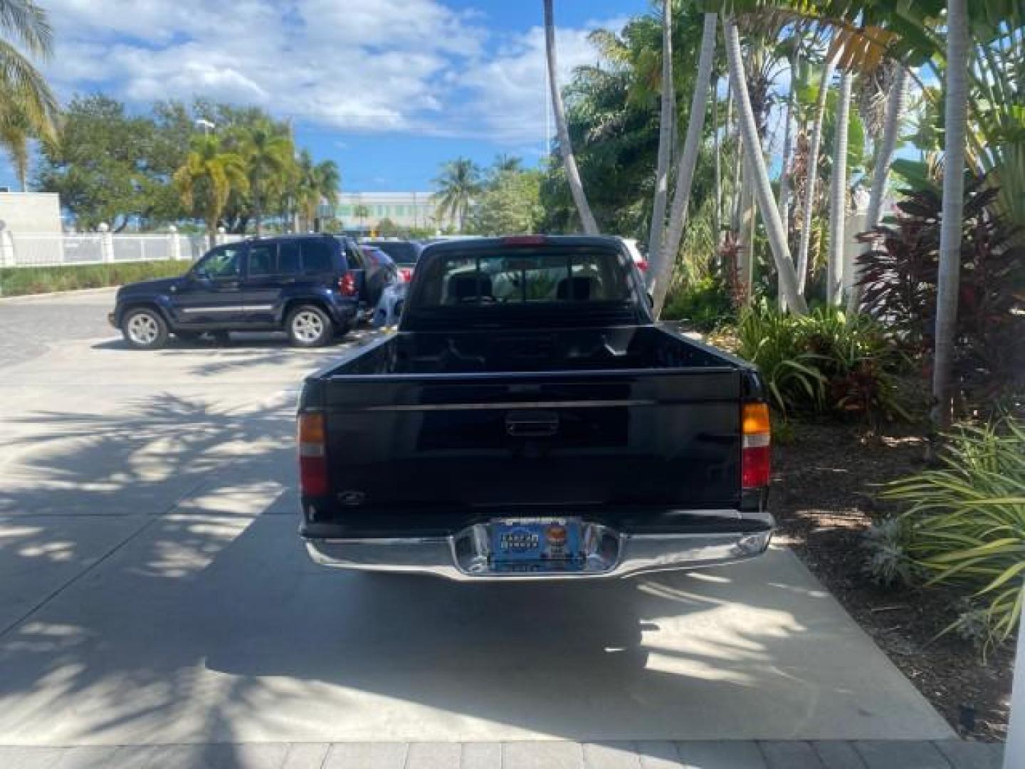 2000 Black Sand Pearl /Oak Toyota Tacoma LOW MILES 74,047 1 OWNER (4TAVL52N2YZ) with an 2.4L DOHC EFI 16-Valve I4 Engine engine, Automatic transmission, located at 4701 North Dixie Hwy, Pompano Beach, FL, 33064, (954) 422-2889, 26.240938, -80.123474 - OUR WEBPAGE FLORIDACARS1.COM HAS OVER 100 PHOTOS AND FREE CARFAX LINK 2000 TOYOTA TACOMA SR5 VIN: 4TAVL52N2YZ618796 4 T A V L 5 2 N 2 Y Z 6 1 8 7 9 6 CLUB CAB PICKUP 2.4L I4 F DOHC GASOLINE 29 MPG REAR WHEEL DRIVE Features Air Conditioning AM/FM Stereo Automatic Transmission Bed Liner Cassette Playe - Photo#36