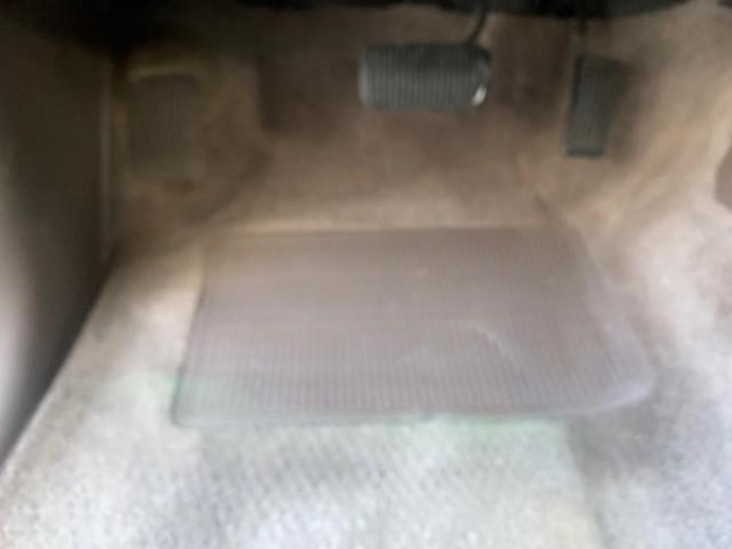 2000 Black Sand Pearl /Oak Toyota Tacoma LOW MILES 74,047 1 OWNER (4TAVL52N2YZ) with an 2.4L DOHC EFI 16-Valve I4 Engine engine, Automatic transmission, located at 4701 North Dixie Hwy, Pompano Beach, FL, 33064, (954) 422-2889, 26.240938, -80.123474 - OUR WEBPAGE FLORIDACARS1.COM HAS OVER 100 PHOTOS AND FREE CARFAX LINK 2000 TOYOTA TACOMA SR5 VIN: 4TAVL52N2YZ618796 4 T A V L 5 2 N 2 Y Z 6 1 8 7 9 6 CLUB CAB PICKUP 2.4L I4 F DOHC GASOLINE 29 MPG REAR WHEEL DRIVE Features Air Conditioning AM/FM Stereo Automatic Transmission Bed Liner Cassette Playe - Photo#56