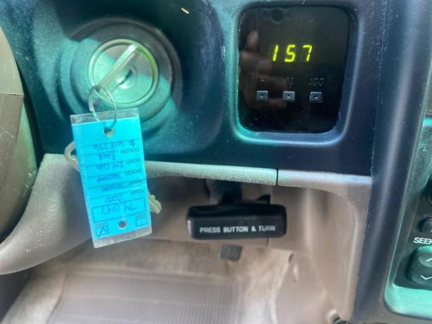 2000 Black Sand Pearl /Oak Toyota Tacoma LOW MILES 74,047 1 OWNER (4TAVL52N2YZ) with an 2.4L DOHC EFI 16-Valve I4 Engine engine, Automatic transmission, located at 4701 North Dixie Hwy, Pompano Beach, FL, 33064, (954) 422-2889, 26.240938, -80.123474 - OUR WEBPAGE FLORIDACARS1.COM HAS OVER 100 PHOTOS AND FREE CARFAX LINK 2000 TOYOTA TACOMA SR5 VIN: 4TAVL52N2YZ618796 4 T A V L 5 2 N 2 Y Z 6 1 8 7 9 6 CLUB CAB PICKUP 2.4L I4 F DOHC GASOLINE 29 MPG REAR WHEEL DRIVE Features Air Conditioning AM/FM Stereo Automatic Transmission Bed Liner Cassette Playe - Photo#58