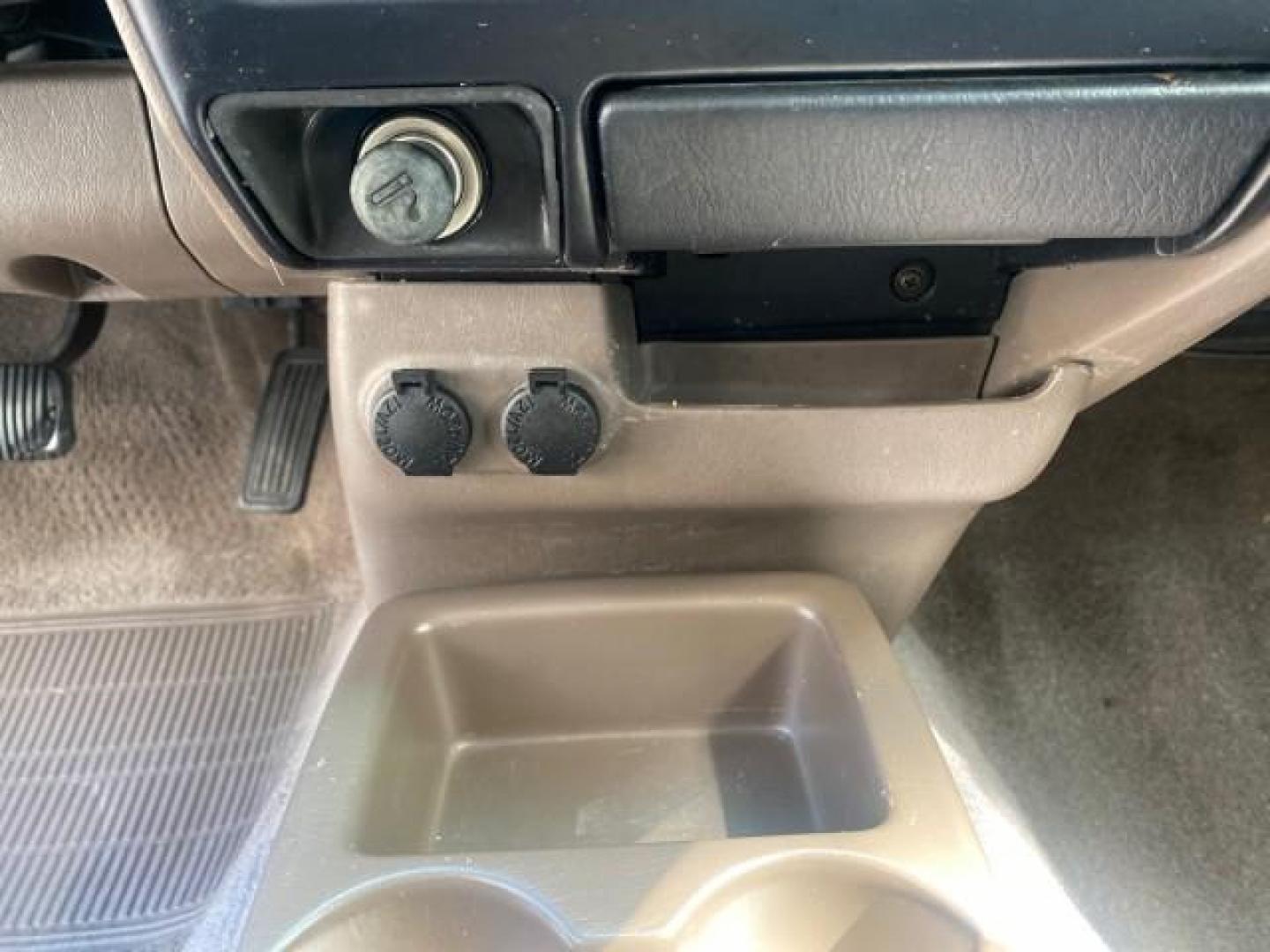 2000 Black Sand Pearl /Oak Toyota Tacoma LOW MILES 74,047 1 OWNER (4TAVL52N2YZ) with an 2.4L DOHC EFI 16-Valve I4 Engine engine, Automatic transmission, located at 4701 North Dixie Hwy, Pompano Beach, FL, 33064, (954) 422-2889, 26.240938, -80.123474 - OUR WEBPAGE FLORIDACARS1.COM HAS OVER 100 PHOTOS AND FREE CARFAX LINK 2000 TOYOTA TACOMA SR5 VIN: 4TAVL52N2YZ618796 4 T A V L 5 2 N 2 Y Z 6 1 8 7 9 6 CLUB CAB PICKUP 2.4L I4 F DOHC GASOLINE 29 MPG REAR WHEEL DRIVE Features Air Conditioning AM/FM Stereo Automatic Transmission Bed Liner Cassette Playe - Photo#62