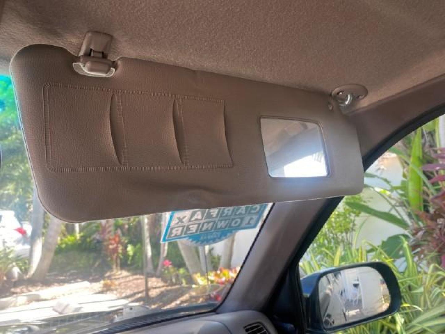 2000 Black Sand Pearl /Oak Toyota Tacoma LOW MILES 74,047 1 OWNER (4TAVL52N2YZ) with an 2.4L DOHC EFI 16-Valve I4 Engine engine, Automatic transmission, located at 4701 North Dixie Hwy, Pompano Beach, FL, 33064, (954) 422-2889, 26.240938, -80.123474 - OUR WEBPAGE FLORIDACARS1.COM HAS OVER 100 PHOTOS AND FREE CARFAX LINK 2000 TOYOTA TACOMA SR5 VIN: 4TAVL52N2YZ618796 4 T A V L 5 2 N 2 Y Z 6 1 8 7 9 6 CLUB CAB PICKUP 2.4L I4 F DOHC GASOLINE 29 MPG REAR WHEEL DRIVE Features Air Conditioning AM/FM Stereo Automatic Transmission Bed Liner Cassette Playe - Photo#72