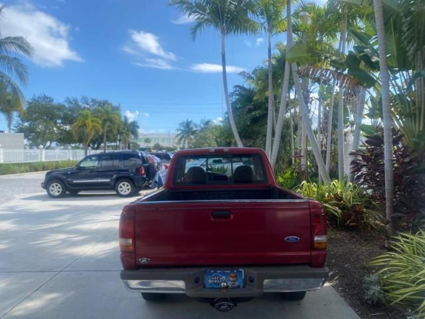 1995 Red /Tan Ford Ranger XLT EXTENDED CAB LOW MILES 64,867 (1FTCR14X7ST) with an 4.0L SPFI V6 Engine engine, Automatic transmission, located at 4701 North Dixie Hwy, Pompano Beach, FL, 33064, (954) 422-2889, 26.240938, -80.123474 - OUR WEBPAGE FLORIDACARS1.COM HAS OVER 100 PHOTOS AND FREE CARFAX LINK 1995 FORD RANGER SPLASH EXTENDED CAB - ICE COLD AC VIN: 1FTCR14X7STA40495 1 F T C R 1 4 X 7 S T A 4 0 4 9 5 CLUB CAB PICKUP 4.0L V6 F GASOLINE 29 MPG REAR WHEEL DRIVE Features ABS Brakes Air Conditioning Alloy Wheels AM/FM Stereo - Photo#6