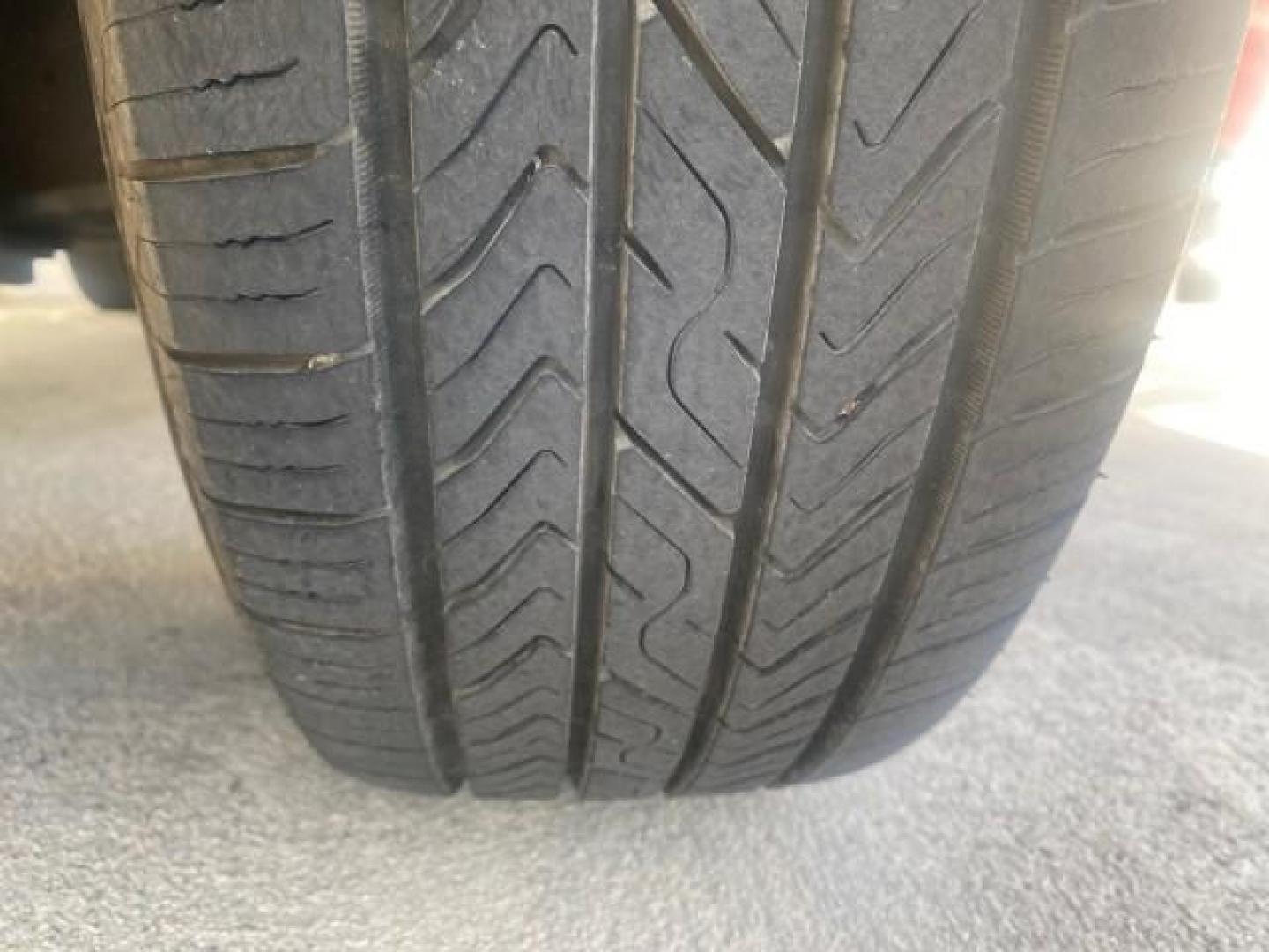 1995 Red /Tan Ford Ranger XLT EXTENDED CAB LOW MILES 64,867 (1FTCR14X7ST) with an 4.0L SPFI V6 Engine engine, Automatic transmission, located at 4701 North Dixie Hwy, Pompano Beach, FL, 33064, (954) 422-2889, 26.240938, -80.123474 - OUR WEBPAGE FLORIDACARS1.COM HAS OVER 100 PHOTOS AND FREE CARFAX LINK 1995 FORD RANGER SPLASH EXTENDED CAB - ICE COLD AC VIN: 1FTCR14X7STA40495 1 F T C R 1 4 X 7 S T A 4 0 4 9 5 CLUB CAB PICKUP 4.0L V6 F GASOLINE 29 MPG REAR WHEEL DRIVE Features ABS Brakes Air Conditioning Alloy Wheels AM/FM Stereo - Photo#20