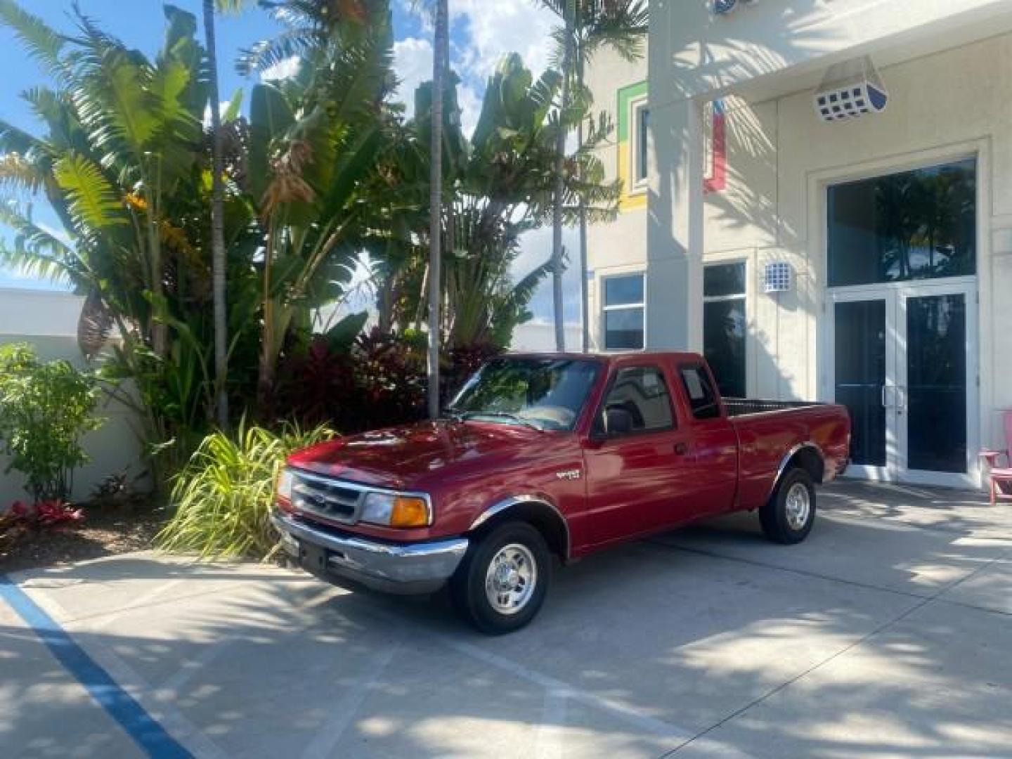 1995 Red /Tan Ford Ranger XLT EXTENDED CAB LOW MILES 64,867 (1FTCR14X7ST) with an 4.0L SPFI V6 Engine engine, Automatic transmission, located at 4701 North Dixie Hwy, Pompano Beach, FL, 33064, (954) 422-2889, 26.240938, -80.123474 - OUR WEBPAGE FLORIDACARS1.COM HAS OVER 100 PHOTOS AND FREE CARFAX LINK 1995 FORD RANGER SPLASH EXTENDED CAB - ICE COLD AC VIN: 1FTCR14X7STA40495 1 F T C R 1 4 X 7 S T A 4 0 4 9 5 CLUB CAB PICKUP 4.0L V6 F GASOLINE 29 MPG REAR WHEEL DRIVE Features ABS Brakes Air Conditioning Alloy Wheels AM/FM Stereo - Photo#29