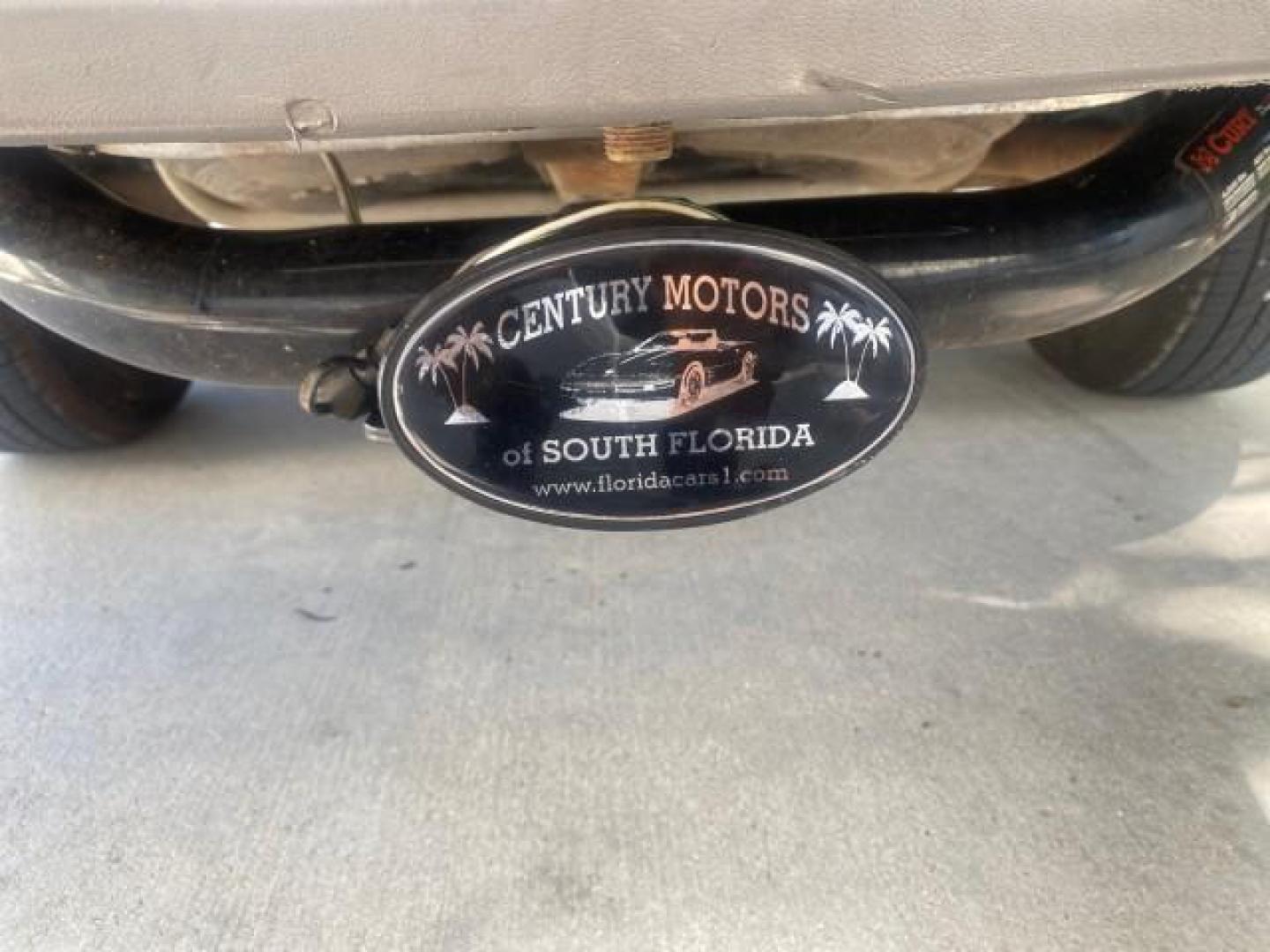 1995 Red /Tan Ford Ranger XLT EXTENDED CAB LOW MILES 64,867 (1FTCR14X7ST) with an 4.0L SPFI V6 Engine engine, Automatic transmission, located at 4701 North Dixie Hwy, Pompano Beach, FL, 33064, (954) 422-2889, 26.240938, -80.123474 - OUR WEBPAGE FLORIDACARS1.COM HAS OVER 100 PHOTOS AND FREE CARFAX LINK 1995 FORD RANGER SPLASH EXTENDED CAB - ICE COLD AC VIN: 1FTCR14X7STA40495 1 F T C R 1 4 X 7 S T A 4 0 4 9 5 CLUB CAB PICKUP 4.0L V6 F GASOLINE 29 MPG REAR WHEEL DRIVE Features ABS Brakes Air Conditioning Alloy Wheels AM/FM Stereo - Photo#85