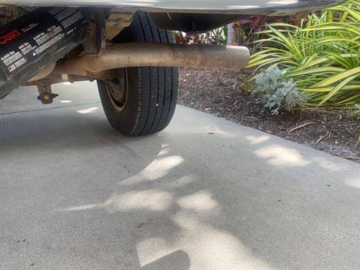 1995 Red /Tan Ford Ranger XLT EXTENDED CAB LOW MILES 64,867 (1FTCR14X7ST) with an 4.0L SPFI V6 Engine engine, Automatic transmission, located at 4701 North Dixie Hwy, Pompano Beach, FL, 33064, (954) 422-2889, 26.240938, -80.123474 - OUR WEBPAGE FLORIDACARS1.COM HAS OVER 100 PHOTOS AND FREE CARFAX LINK 1995 FORD RANGER SPLASH EXTENDED CAB - ICE COLD AC VIN: 1FTCR14X7STA40495 1 F T C R 1 4 X 7 S T A 4 0 4 9 5 CLUB CAB PICKUP 4.0L V6 F GASOLINE 29 MPG REAR WHEEL DRIVE Features ABS Brakes Air Conditioning Alloy Wheels AM/FM Stereo - Photo#86