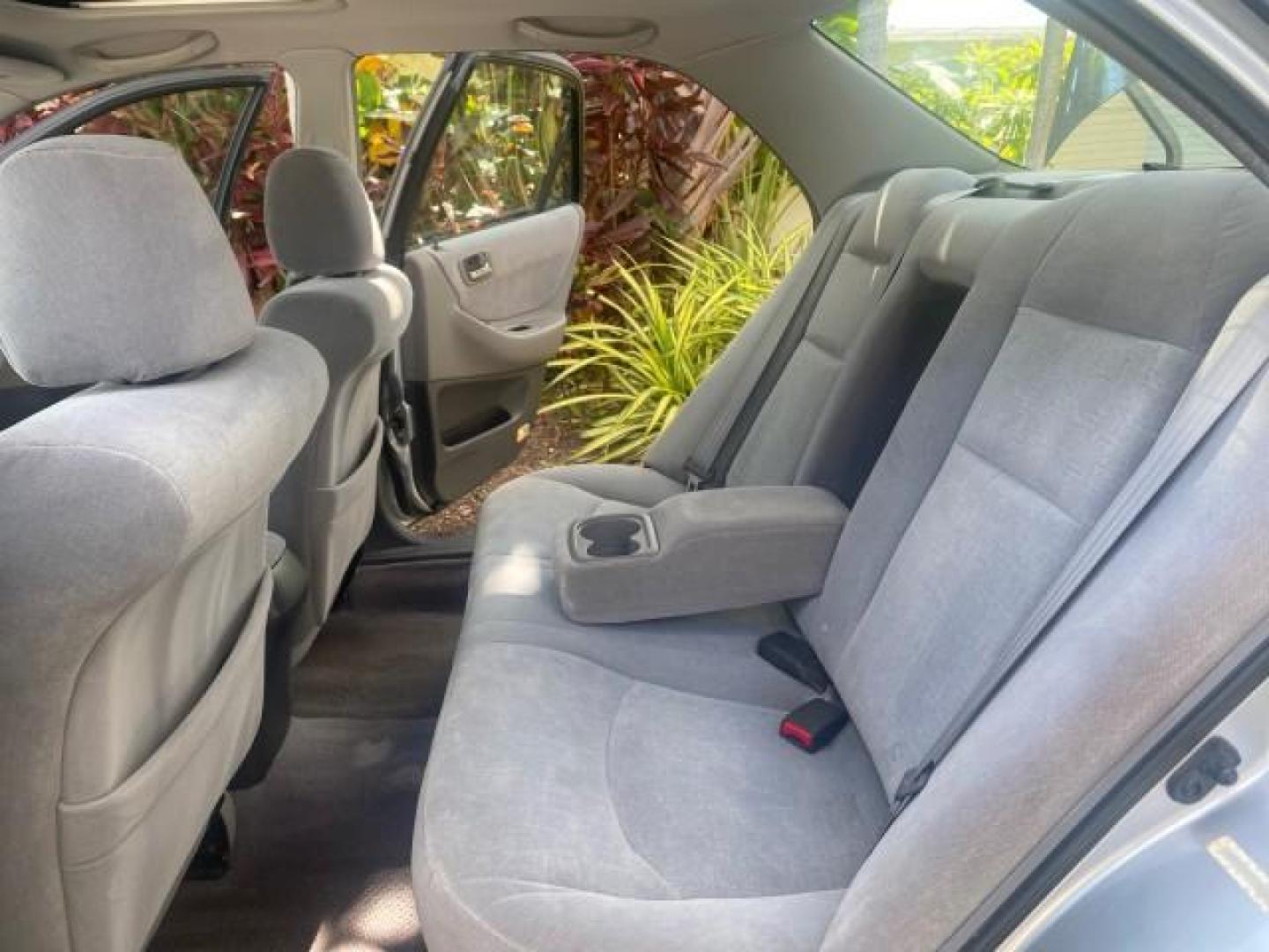 2001 Satin Silver Metallic /Ivory Honda Accord Sdn EX LOW MILES 67,683 (JHMCG56601C) with an 2.3L 16-Valve VTEC I4 LEV-Certified Engine engine, Automatic transmission, located at 4701 North Dixie Hwy, Pompano Beach, FL, 33064, (954) 422-2889, 26.240938, -80.123474 - OUR WEBPAGE FLORIDACARS1.COM HAS OVER 100 PHOTOS AND FREE CARFAX LINK 2001 HONDA ACCORD EX VIN: JHMCG56601C020555 J H M C G 5 6 6 0 1 C 0 2 0 5 5 5 SEDAN 4 DR 2.3L I4 F OHV GASOLINE FRONT WHEEL DRIVE Features ABS Brakes Air Conditioning Alloy Wheels AM/FM Stereo Automatic Transmission Cassette Playe - Photo#14