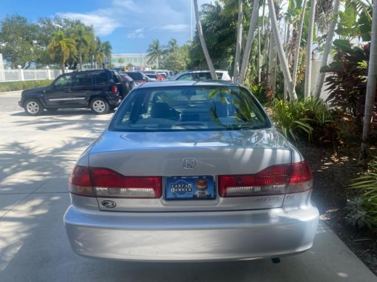2001 Satin Silver Metallic /Ivory Honda Accord Sdn EX LOW MILES 67,683 (JHMCG56601C) with an 2.3L 16-Valve VTEC I4 LEV-Certified Engine engine, Automatic transmission, located at 4701 North Dixie Hwy, Pompano Beach, FL, 33064, (954) 422-2889, 26.240938, -80.123474 - OUR WEBPAGE FLORIDACARS1.COM HAS OVER 100 PHOTOS AND FREE CARFAX LINK 2001 HONDA ACCORD EX VIN: JHMCG56601C020555 J H M C G 5 6 6 0 1 C 0 2 0 5 5 5 SEDAN 4 DR 2.3L I4 F OHV GASOLINE FRONT WHEEL DRIVE Features ABS Brakes Air Conditioning Alloy Wheels AM/FM Stereo Automatic Transmission Cassette Playe - Photo#35