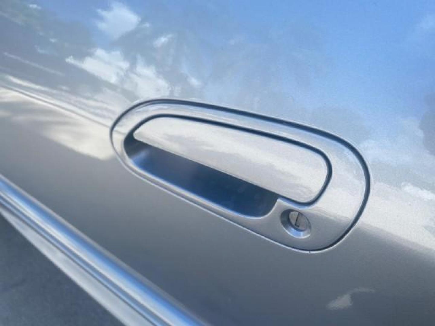 2001 Satin Silver Metallic /Ivory Honda Accord Sdn EX LOW MILES 67,683 (JHMCG56601C) with an 2.3L 16-Valve VTEC I4 LEV-Certified Engine engine, Automatic transmission, located at 4701 North Dixie Hwy, Pompano Beach, FL, 33064, (954) 422-2889, 26.240938, -80.123474 - OUR WEBPAGE FLORIDACARS1.COM HAS OVER 100 PHOTOS AND FREE CARFAX LINK 2001 HONDA ACCORD EX VIN: JHMCG56601C020555 J H M C G 5 6 6 0 1 C 0 2 0 5 5 5 SEDAN 4 DR 2.3L I4 F OHV GASOLINE FRONT WHEEL DRIVE Features ABS Brakes Air Conditioning Alloy Wheels AM/FM Stereo Automatic Transmission Cassette Playe - Photo#37