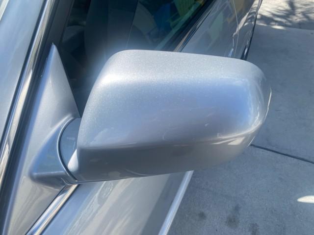 2001 Satin Silver Metallic /Ivory Honda Accord Sdn EX LOW MILES 67,683 (JHMCG56601C) with an 2.3L 16-Valve VTEC I4 LEV-Certified Engine engine, Automatic transmission, located at 4701 North Dixie Hwy, Pompano Beach, FL, 33064, (954) 422-2889, 26.240938, -80.123474 - OUR WEBPAGE FLORIDACARS1.COM HAS OVER 100 PHOTOS AND FREE CARFAX LINK 2001 HONDA ACCORD EX VIN: JHMCG56601C020555 J H M C G 5 6 6 0 1 C 0 2 0 5 5 5 SEDAN 4 DR 2.3L I4 F OHV GASOLINE FRONT WHEEL DRIVE Features ABS Brakes Air Conditioning Alloy Wheels AM/FM Stereo Automatic Transmission Cassette Playe - Photo#40