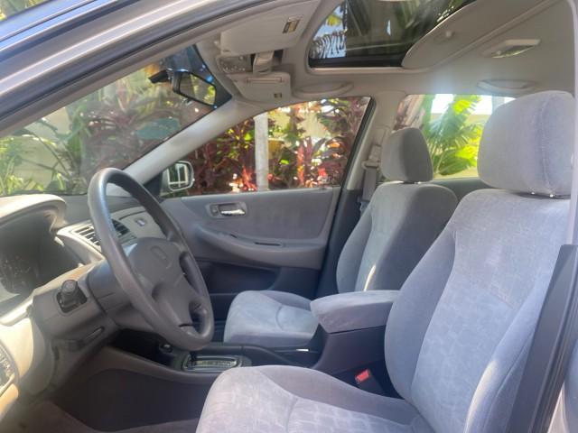 2001 Satin Silver Metallic /Ivory Honda Accord Sdn EX LOW MILES 67,683 (JHMCG56601C) with an 2.3L 16-Valve VTEC I4 LEV-Certified Engine engine, Automatic transmission, located at 4701 North Dixie Hwy, Pompano Beach, FL, 33064, (954) 422-2889, 26.240938, -80.123474 - OUR WEBPAGE FLORIDACARS1.COM HAS OVER 100 PHOTOS AND FREE CARFAX LINK 2001 HONDA ACCORD EX VIN: JHMCG56601C020555 J H M C G 5 6 6 0 1 C 0 2 0 5 5 5 SEDAN 4 DR 2.3L I4 F OHV GASOLINE FRONT WHEEL DRIVE Features ABS Brakes Air Conditioning Alloy Wheels AM/FM Stereo Automatic Transmission Cassette Playe - Photo#45