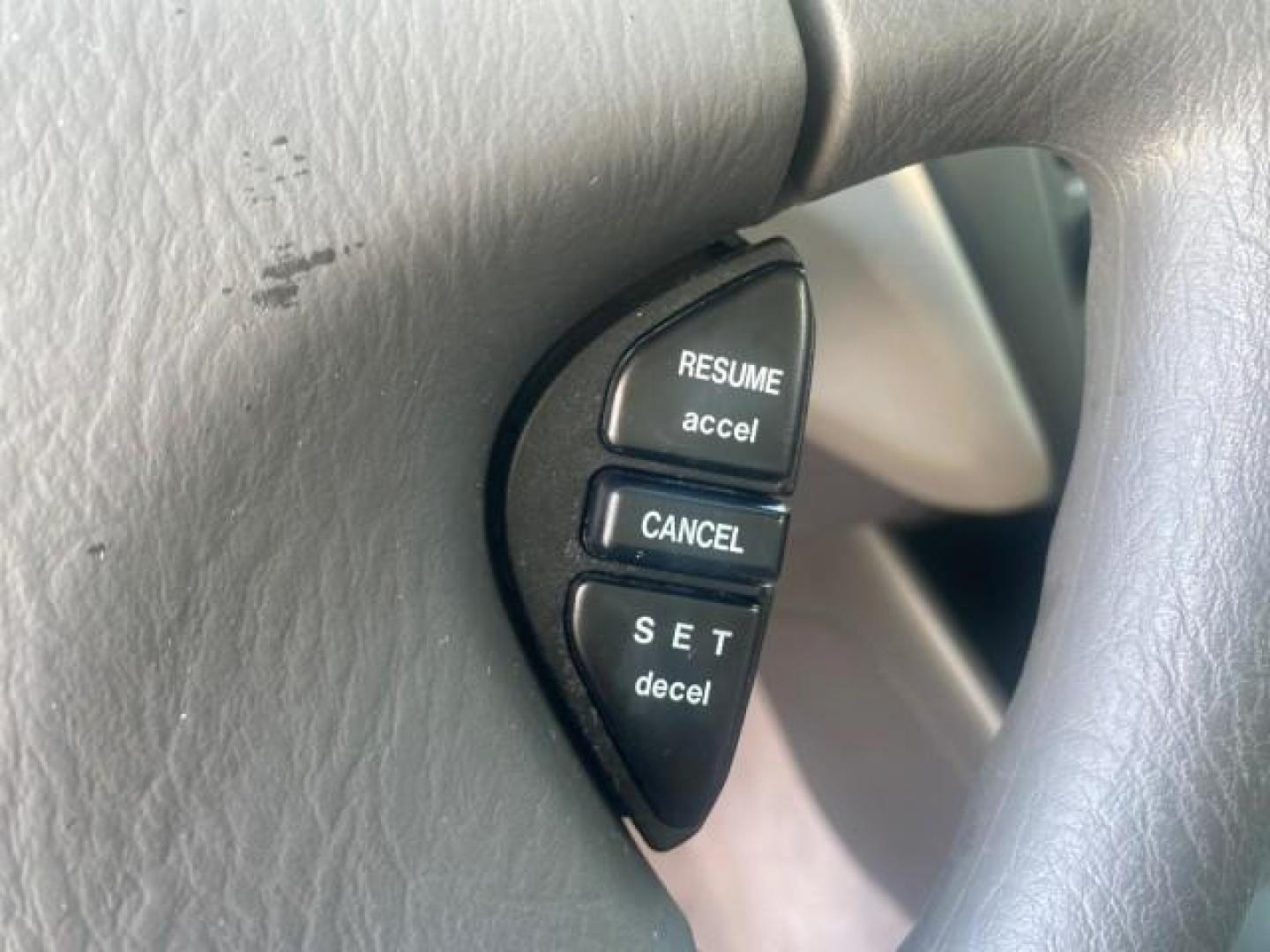 2001 Satin Silver Metallic /Ivory Honda Accord Sdn EX LOW MILES 67,683 (JHMCG56601C) with an 2.3L 16-Valve VTEC I4 LEV-Certified Engine engine, Automatic transmission, located at 4701 North Dixie Hwy, Pompano Beach, FL, 33064, (954) 422-2889, 26.240938, -80.123474 - OUR WEBPAGE FLORIDACARS1.COM HAS OVER 100 PHOTOS AND FREE CARFAX LINK 2001 HONDA ACCORD EX VIN: JHMCG56601C020555 J H M C G 5 6 6 0 1 C 0 2 0 5 5 5 SEDAN 4 DR 2.3L I4 F OHV GASOLINE FRONT WHEEL DRIVE Features ABS Brakes Air Conditioning Alloy Wheels AM/FM Stereo Automatic Transmission Cassette Playe - Photo#51