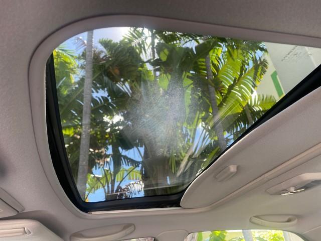 2001 Satin Silver Metallic /Ivory Honda Accord Sdn EX LOW MILES 67,683 (JHMCG56601C) with an 2.3L 16-Valve VTEC I4 LEV-Certified Engine engine, Automatic transmission, located at 4701 North Dixie Hwy, Pompano Beach, FL, 33064, (954) 422-2889, 26.240938, -80.123474 - OUR WEBPAGE FLORIDACARS1.COM HAS OVER 100 PHOTOS AND FREE CARFAX LINK 2001 HONDA ACCORD EX VIN: JHMCG56601C020555 J H M C G 5 6 6 0 1 C 0 2 0 5 5 5 SEDAN 4 DR 2.3L I4 F OHV GASOLINE FRONT WHEEL DRIVE Features ABS Brakes Air Conditioning Alloy Wheels AM/FM Stereo Automatic Transmission Cassette Playe - Photo#71