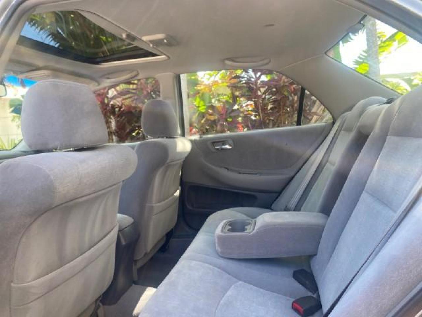 2001 Satin Silver Metallic /Ivory Honda Accord Sdn EX LOW MILES 67,683 (JHMCG56601C) with an 2.3L 16-Valve VTEC I4 LEV-Certified Engine engine, Automatic transmission, located at 4701 North Dixie Hwy, Pompano Beach, FL, 33064, (954) 422-2889, 26.240938, -80.123474 - OUR WEBPAGE FLORIDACARS1.COM HAS OVER 100 PHOTOS AND FREE CARFAX LINK 2001 HONDA ACCORD EX VIN: JHMCG56601C020555 J H M C G 5 6 6 0 1 C 0 2 0 5 5 5 SEDAN 4 DR 2.3L I4 F OHV GASOLINE FRONT WHEEL DRIVE Features ABS Brakes Air Conditioning Alloy Wheels AM/FM Stereo Automatic Transmission Cassette Playe - Photo#78