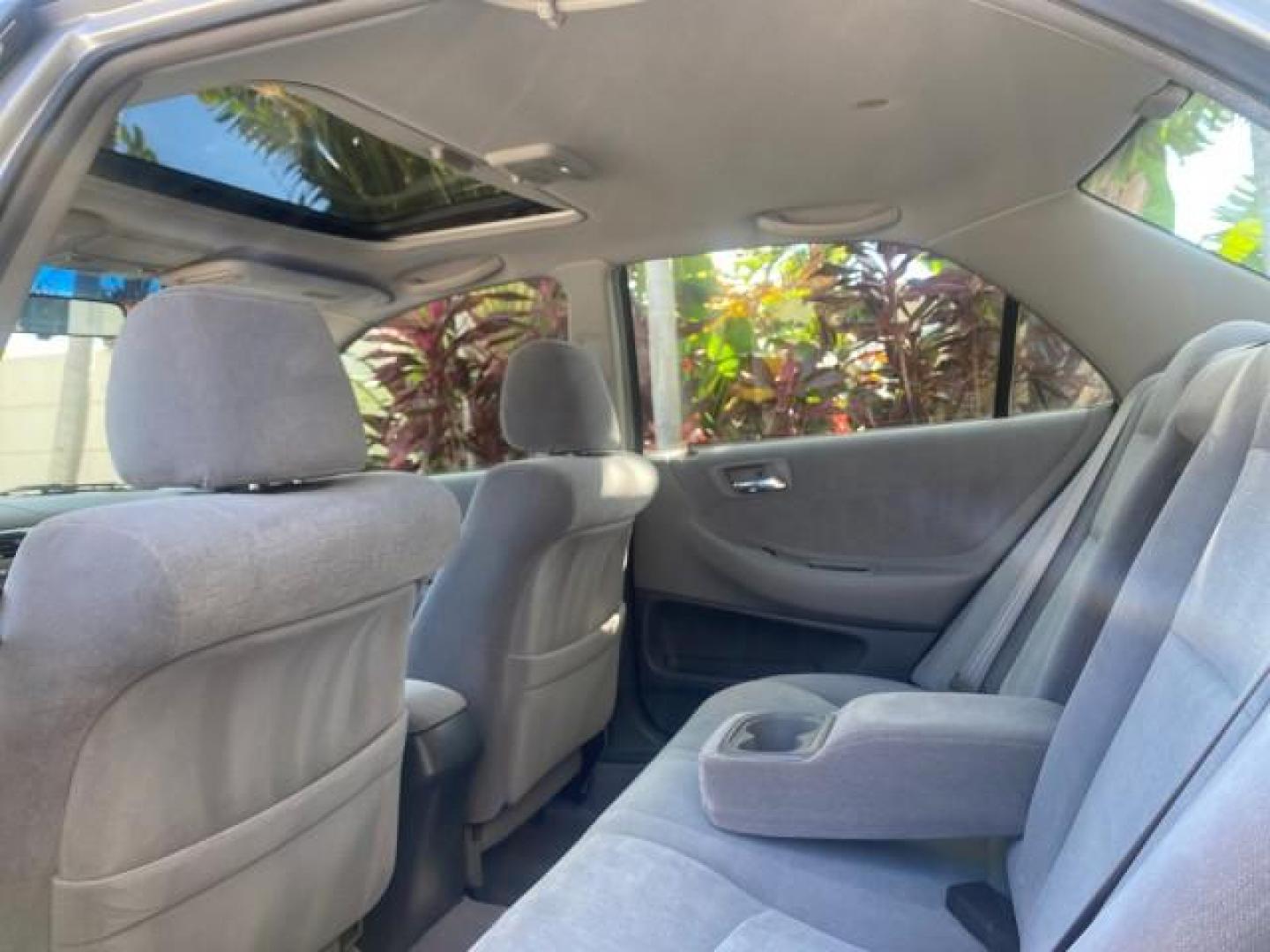 2001 Satin Silver Metallic /Ivory Honda Accord Sdn EX LOW MILES 67,683 (JHMCG56601C) with an 2.3L 16-Valve VTEC I4 LEV-Certified Engine engine, Automatic transmission, located at 4701 North Dixie Hwy, Pompano Beach, FL, 33064, (954) 422-2889, 26.240938, -80.123474 - OUR WEBPAGE FLORIDACARS1.COM HAS OVER 100 PHOTOS AND FREE CARFAX LINK 2001 HONDA ACCORD EX VIN: JHMCG56601C020555 J H M C G 5 6 6 0 1 C 0 2 0 5 5 5 SEDAN 4 DR 2.3L I4 F OHV GASOLINE FRONT WHEEL DRIVE Features ABS Brakes Air Conditioning Alloy Wheels AM/FM Stereo Automatic Transmission Cassette Playe - Photo#79