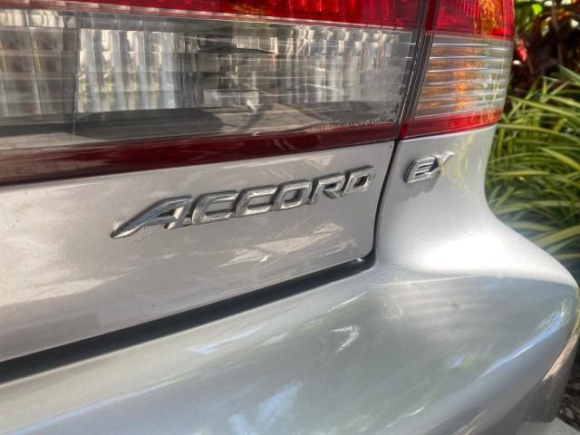 2001 Satin Silver Metallic /Ivory Honda Accord Sdn EX LOW MILES 67,683 (JHMCG56601C) with an 2.3L 16-Valve VTEC I4 LEV-Certified Engine engine, Automatic transmission, located at 4701 North Dixie Hwy, Pompano Beach, FL, 33064, (954) 422-2889, 26.240938, -80.123474 - OUR WEBPAGE FLORIDACARS1.COM HAS OVER 100 PHOTOS AND FREE CARFAX LINK 2001 HONDA ACCORD EX VIN: JHMCG56601C020555 J H M C G 5 6 6 0 1 C 0 2 0 5 5 5 SEDAN 4 DR 2.3L I4 F OHV GASOLINE FRONT WHEEL DRIVE Features ABS Brakes Air Conditioning Alloy Wheels AM/FM Stereo Automatic Transmission Cassette Playe - Photo#93