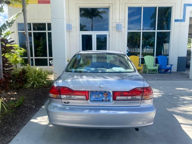 2001 Satin Silver Metallic /Ivory Honda Accord Sdn EX LOW MILES 67,683 (JHMCG56601C) with an 2.3L 16-Valve VTEC I4 LEV-Certified Engine engine, Automatic transmission, located at 4701 North Dixie Hwy, Pompano Beach, FL, 33064, (954) 422-2889, 26.240938, -80.123474 - OUR WEBPAGE FLORIDACARS1.COM HAS OVER 100 PHOTOS AND FREE CARFAX LINK 2001 HONDA ACCORD EX VIN: JHMCG56601C020555 J H M C G 5 6 6 0 1 C 0 2 0 5 5 5 SEDAN 4 DR 2.3L I4 F OHV GASOLINE FRONT WHEEL DRIVE Features ABS Brakes Air Conditioning Alloy Wheels AM/FM Stereo Automatic Transmission Cassette Playe - Photo#99