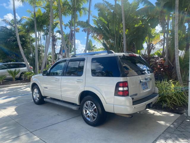 2006 Silver Birch Metallic /Camel Ford Explorer Limited LOW MILES 58,581 (1FMEU65E56U) with an 4.0L SOHC V6 Engine engine, Automatic transmission, located at 4701 North Dixie Hwy, Pompano Beach, FL, 33064, (954) 422-2889, 26.240938, -80.123474 - OUR WEBPAGE FLORIDACARS1.COM HAS OVER 100 PHOTOS AND FREE CARFAX LINK 2006 FORD EXPLORER LIMITED VIN: 1FMEU65E56UB51544 1 F M E U 6 5 E 5 6 U B 5 1 5 4 4 4 DOOR WAGON/SPORT UTILITY 4.0L V6 F SOHC GASOLINE REAR WHEEL DRIVE Features ABS Brakes Air Conditioning Alloy Wheels AM/FM Stereo Audiophile Soun - Photo#5