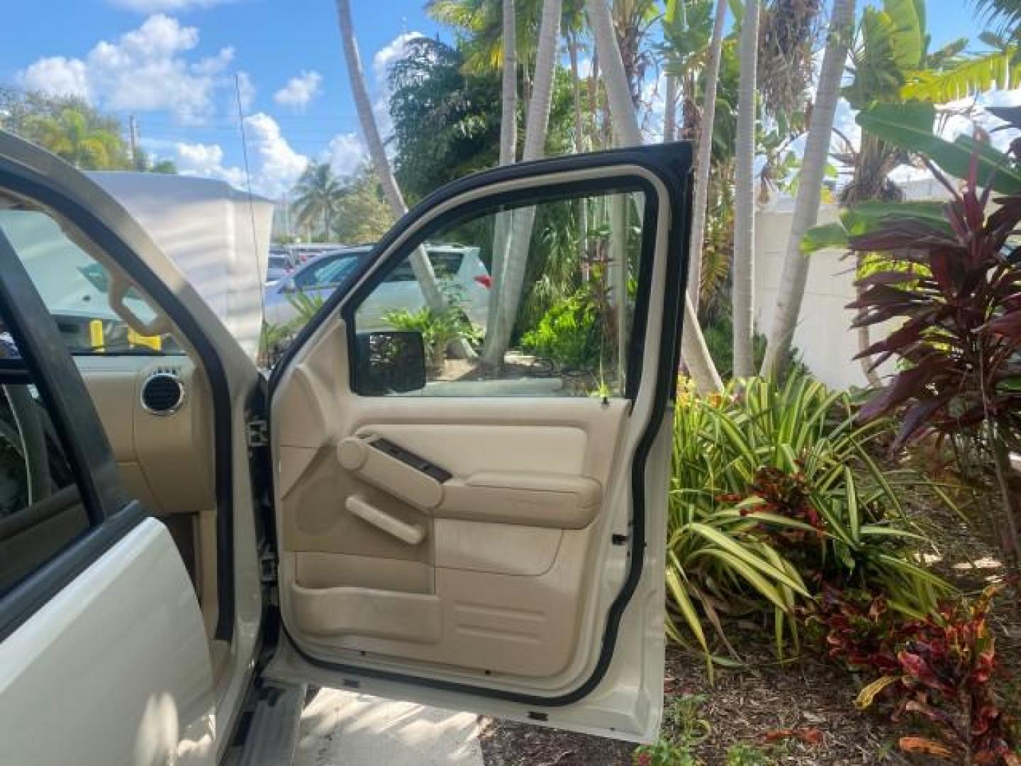 2006 Silver Birch Metallic /Camel Ford Explorer Limited LOW MILES 58,581 (1FMEU65E56U) with an 4.0L SOHC V6 Engine engine, Automatic transmission, located at 4701 North Dixie Hwy, Pompano Beach, FL, 33064, (954) 422-2889, 26.240938, -80.123474 - OUR WEBPAGE FLORIDACARS1.COM HAS OVER 100 PHOTOS AND FREE CARFAX LINK 2006 FORD EXPLORER LIMITED VIN: 1FMEU65E56UB51544 1 F M E U 6 5 E 5 6 U B 5 1 5 4 4 4 DOOR WAGON/SPORT UTILITY 4.0L V6 F SOHC GASOLINE REAR WHEEL DRIVE Features ABS Brakes Air Conditioning Alloy Wheels AM/FM Stereo Audiophile Soun - Photo#11
