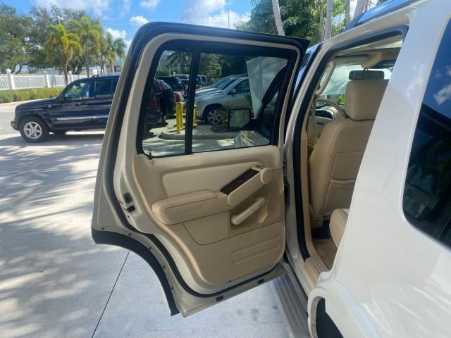 2006 Silver Birch Metallic /Camel Ford Explorer Limited LOW MILES 58,581 (1FMEU65E56U) with an 4.0L SOHC V6 Engine engine, Automatic transmission, located at 4701 North Dixie Hwy, Pompano Beach, FL, 33064, (954) 422-2889, 26.240938, -80.123474 - OUR WEBPAGE FLORIDACARS1.COM HAS OVER 100 PHOTOS AND FREE CARFAX LINK 2006 FORD EXPLORER LIMITED VIN: 1FMEU65E56UB51544 1 F M E U 6 5 E 5 6 U B 5 1 5 4 4 4 DOOR WAGON/SPORT UTILITY 4.0L V6 F SOHC GASOLINE REAR WHEEL DRIVE Features ABS Brakes Air Conditioning Alloy Wheels AM/FM Stereo Audiophile Soun - Photo#13