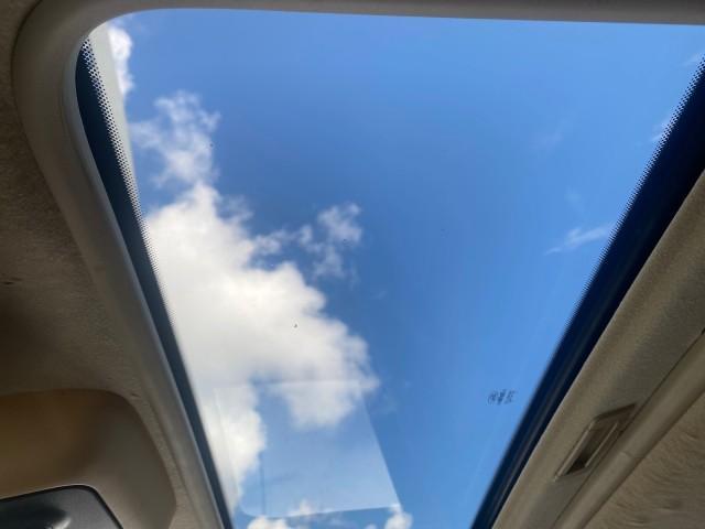 2006 Silver Birch Metallic /Camel Ford Explorer Limited LOW MILES 58,581 (1FMEU65E56U) with an 4.0L SOHC V6 Engine engine, Automatic transmission, located at 4701 North Dixie Hwy, Pompano Beach, FL, 33064, (954) 422-2889, 26.240938, -80.123474 - OUR WEBPAGE FLORIDACARS1.COM HAS OVER 100 PHOTOS AND FREE CARFAX LINK 2006 FORD EXPLORER LIMITED VIN: 1FMEU65E56UB51544 1 F M E U 6 5 E 5 6 U B 5 1 5 4 4 4 DOOR WAGON/SPORT UTILITY 4.0L V6 F SOHC GASOLINE REAR WHEEL DRIVE Features ABS Brakes Air Conditioning Alloy Wheels AM/FM Stereo Audiophile Soun - Photo#70