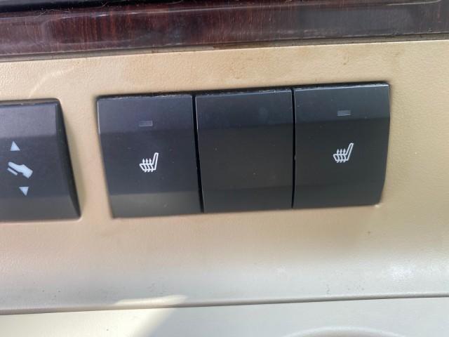 2006 Silver Birch Metallic /Camel Ford Explorer Limited LOW MILES 58,581 (1FMEU65E56U) with an 4.0L SOHC V6 Engine engine, Automatic transmission, located at 4701 North Dixie Hwy, Pompano Beach, FL, 33064, (954) 422-2889, 26.240938, -80.123474 - OUR WEBPAGE FLORIDACARS1.COM HAS OVER 100 PHOTOS AND FREE CARFAX LINK 2006 FORD EXPLORER LIMITED VIN: 1FMEU65E56UB51544 1 F M E U 6 5 E 5 6 U B 5 1 5 4 4 4 DOOR WAGON/SPORT UTILITY 4.0L V6 F SOHC GASOLINE REAR WHEEL DRIVE Features ABS Brakes Air Conditioning Alloy Wheels AM/FM Stereo Audiophile Soun - Photo#72