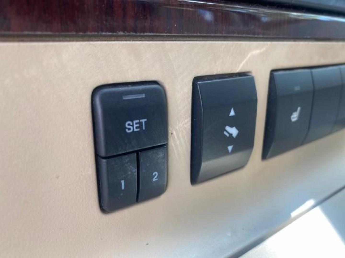 2006 Silver Birch Metallic /Camel Ford Explorer Limited LOW MILES 58,581 (1FMEU65E56U) with an 4.0L SOHC V6 Engine engine, Automatic transmission, located at 4701 North Dixie Hwy, Pompano Beach, FL, 33064, (954) 422-2889, 26.240938, -80.123474 - OUR WEBPAGE FLORIDACARS1.COM HAS OVER 100 PHOTOS AND FREE CARFAX LINK 2006 FORD EXPLORER LIMITED VIN: 1FMEU65E56UB51544 1 F M E U 6 5 E 5 6 U B 5 1 5 4 4 4 DOOR WAGON/SPORT UTILITY 4.0L V6 F SOHC GASOLINE REAR WHEEL DRIVE Features ABS Brakes Air Conditioning Alloy Wheels AM/FM Stereo Audiophile Soun - Photo#73