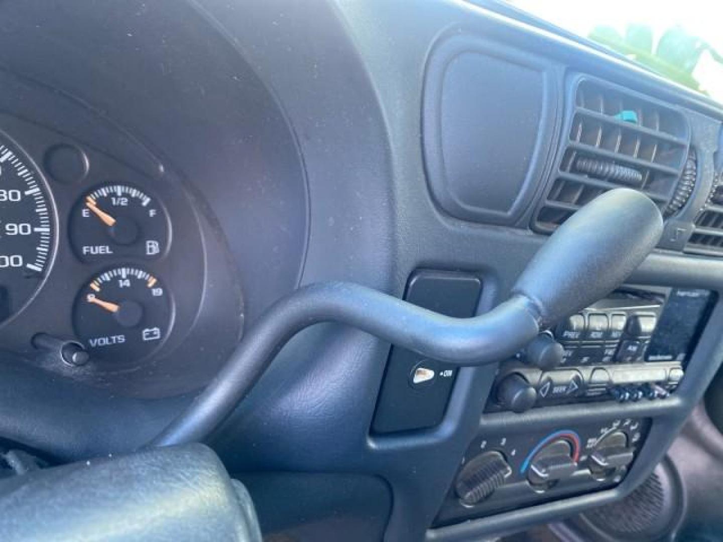 2001 Indigo Blue Metallic /Graphite GMC Sonoma X CAB SLS LOW MILES 70,869 (1GTCS19W618) with an 4.3L Vortec 1000 SFI V6 Engine engine, Automatic transmission, located at 4701 North Dixie Hwy, Pompano Beach, FL, 33064, (954) 422-2889, 26.240938, -80.123474 - OUR WEBPAGE FLORIDACARS1.COM HAS OVER 100 PHOTOS AND FREE CARFAX LINK 2001 GMC SONOMA SL EXTRACAB AUTO AC VIN: 1GTCS19W618237485 1 G T C S 1 9 W 6 1 8 2 3 7 4 8 5 CLUB CAB PICKUP 4.3L V6 F GASOLINE REAR WHEEL DRIVE Features ABS Brakes Air Conditioning Alloy Wheels AM/FM Stereo Automatic Transmission - Photo#52