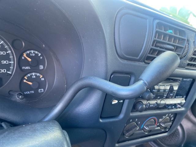 2001 Indigo Blue Metallic /Graphite GMC Sonoma X CAB SLS LOW MILES 70,869 (1GTCS19W618) with an 4.3L Vortec 1000 SFI V6 Engine engine, Automatic transmission, located at 4701 North Dixie Hwy, Pompano Beach, FL, 33064, (954) 422-2889, 26.240938, -80.123474 - OUR WEBPAGE FLORIDACARS1.COM HAS OVER 100 PHOTOS AND FREE CARFAX LINK 2001 GMC SONOMA SL EXTRACAB AUTO AC VIN: 1GTCS19W618237485 1 G T C S 1 9 W 6 1 8 2 3 7 4 8 5 CLUB CAB PICKUP 4.3L V6 F GASOLINE REAR WHEEL DRIVE Features ABS Brakes Air Conditioning Alloy Wheels AM/FM Stereo Automatic Transmission - Photo#52