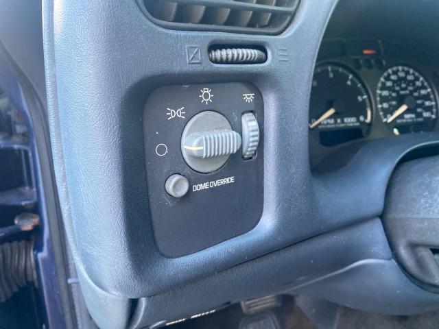 2001 Indigo Blue Metallic /Graphite GMC Sonoma X CAB SLS LOW MILES 70,869 (1GTCS19W618) with an 4.3L Vortec 1000 SFI V6 Engine engine, Automatic transmission, located at 4701 North Dixie Hwy, Pompano Beach, FL, 33064, (954) 422-2889, 26.240938, -80.123474 - OUR WEBPAGE FLORIDACARS1.COM HAS OVER 100 PHOTOS AND FREE CARFAX LINK 2001 GMC SONOMA SL EXTRACAB AUTO AC VIN: 1GTCS19W618237485 1 G T C S 1 9 W 6 1 8 2 3 7 4 8 5 CLUB CAB PICKUP 4.3L V6 F GASOLINE REAR WHEEL DRIVE Features ABS Brakes Air Conditioning Alloy Wheels AM/FM Stereo Automatic Transmission - Photo#53