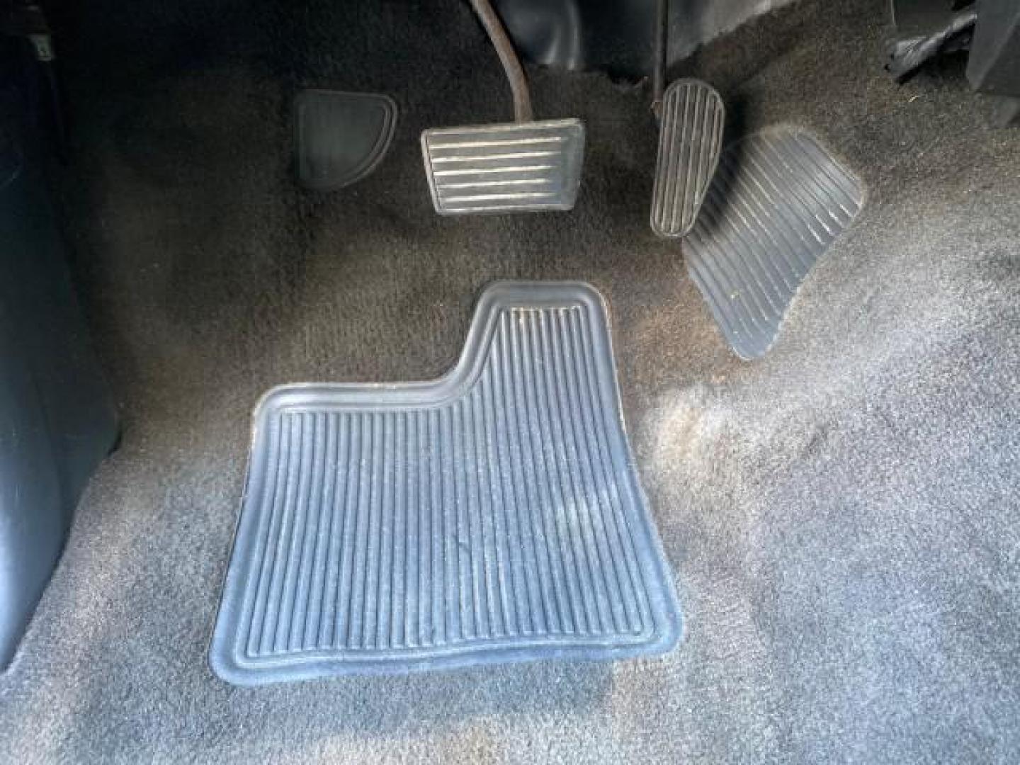 2001 Indigo Blue Metallic /Graphite GMC Sonoma X CAB SLS LOW MILES 70,869 (1GTCS19W618) with an 4.3L Vortec 1000 SFI V6 Engine engine, Automatic transmission, located at 4701 North Dixie Hwy, Pompano Beach, FL, 33064, (954) 422-2889, 26.240938, -80.123474 - OUR WEBPAGE FLORIDACARS1.COM HAS OVER 100 PHOTOS AND FREE CARFAX LINK 2001 GMC SONOMA SL EXTRACAB AUTO AC VIN: 1GTCS19W618237485 1 G T C S 1 9 W 6 1 8 2 3 7 4 8 5 CLUB CAB PICKUP 4.3L V6 F GASOLINE REAR WHEEL DRIVE Features ABS Brakes Air Conditioning Alloy Wheels AM/FM Stereo Automatic Transmission - Photo#54