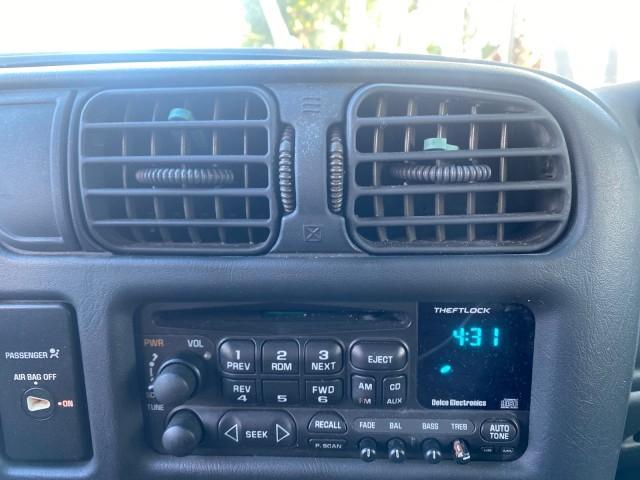 2001 Indigo Blue Metallic /Graphite GMC Sonoma X CAB SLS LOW MILES 70,869 (1GTCS19W618) with an 4.3L Vortec 1000 SFI V6 Engine engine, Automatic transmission, located at 4701 North Dixie Hwy, Pompano Beach, FL, 33064, (954) 422-2889, 26.240938, -80.123474 - OUR WEBPAGE FLORIDACARS1.COM HAS OVER 100 PHOTOS AND FREE CARFAX LINK 2001 GMC SONOMA SL EXTRACAB AUTO AC VIN: 1GTCS19W618237485 1 G T C S 1 9 W 6 1 8 2 3 7 4 8 5 CLUB CAB PICKUP 4.3L V6 F GASOLINE REAR WHEEL DRIVE Features ABS Brakes Air Conditioning Alloy Wheels AM/FM Stereo Automatic Transmission - Photo#57