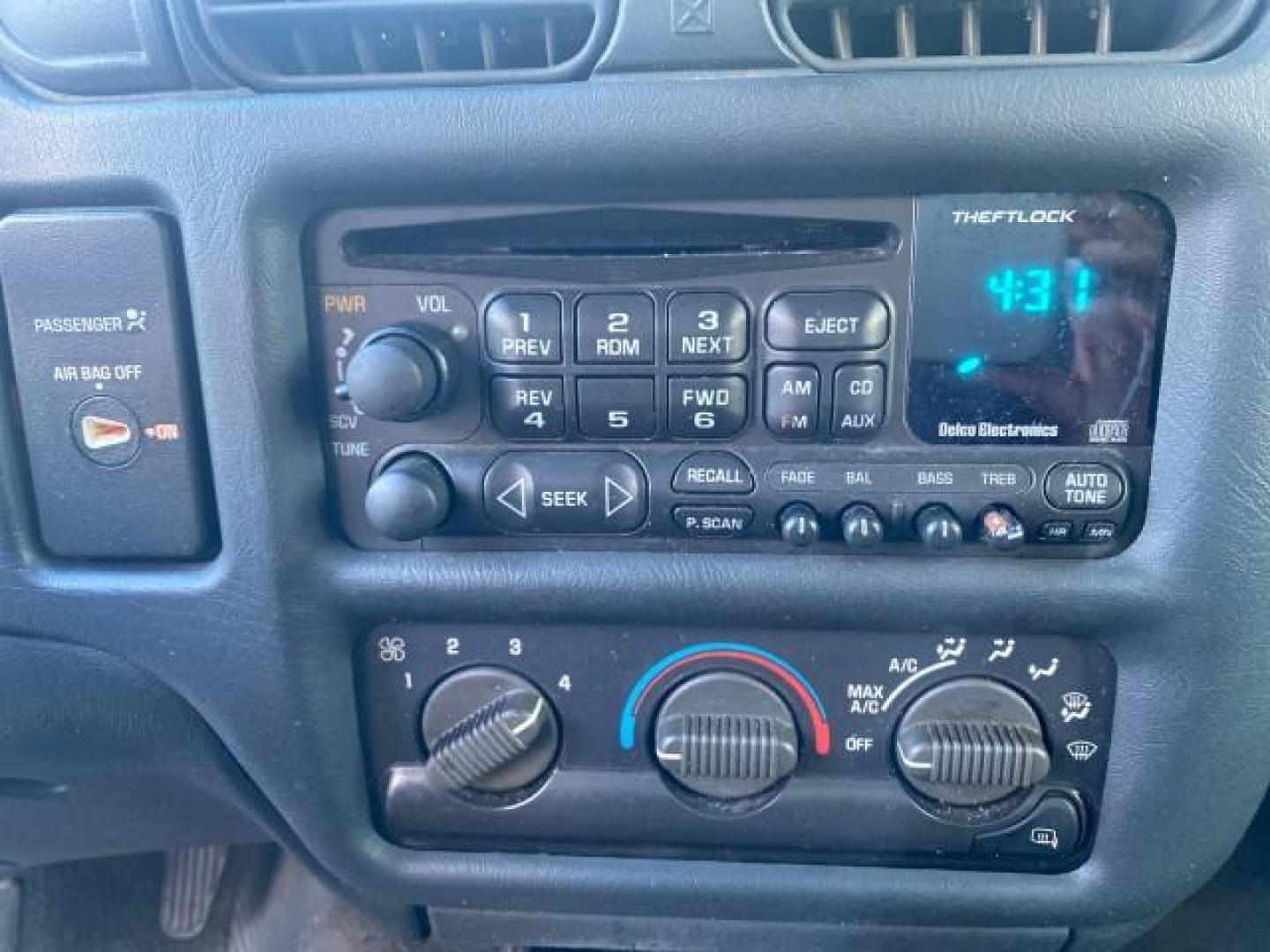 2001 Indigo Blue Metallic /Graphite GMC Sonoma X CAB SLS LOW MILES 70,869 (1GTCS19W618) with an 4.3L Vortec 1000 SFI V6 Engine engine, Automatic transmission, located at 4701 North Dixie Hwy, Pompano Beach, FL, 33064, (954) 422-2889, 26.240938, -80.123474 - OUR WEBPAGE FLORIDACARS1.COM HAS OVER 100 PHOTOS AND FREE CARFAX LINK 2001 GMC SONOMA SL EXTRACAB AUTO AC VIN: 1GTCS19W618237485 1 G T C S 1 9 W 6 1 8 2 3 7 4 8 5 CLUB CAB PICKUP 4.3L V6 F GASOLINE REAR WHEEL DRIVE Features ABS Brakes Air Conditioning Alloy Wheels AM/FM Stereo Automatic Transmission - Photo#58