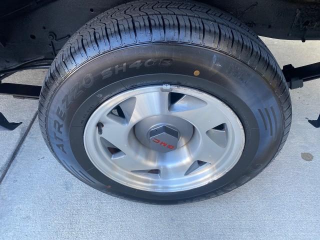 2001 Indigo Blue Metallic /Graphite GMC Sonoma X CAB SLS LOW MILES 70,869 (1GTCS19W618) with an 4.3L Vortec 1000 SFI V6 Engine engine, Automatic transmission, located at 4701 North Dixie Hwy, Pompano Beach, FL, 33064, (954) 422-2889, 26.240938, -80.123474 - OUR WEBPAGE FLORIDACARS1.COM HAS OVER 100 PHOTOS AND FREE CARFAX LINK 2001 GMC SONOMA SL EXTRACAB AUTO AC VIN: 1GTCS19W618237485 1 G T C S 1 9 W 6 1 8 2 3 7 4 8 5 CLUB CAB PICKUP 4.3L V6 F GASOLINE REAR WHEEL DRIVE Features ABS Brakes Air Conditioning Alloy Wheels AM/FM Stereo Automatic Transmission - Photo#71