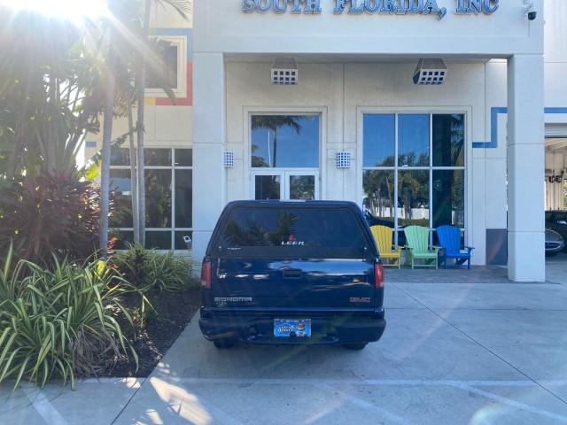 2001 Indigo Blue Metallic /Graphite GMC Sonoma X CAB SLS LOW MILES 70,869 (1GTCS19W618) with an 4.3L Vortec 1000 SFI V6 Engine engine, Automatic transmission, located at 4701 North Dixie Hwy, Pompano Beach, FL, 33064, (954) 422-2889, 26.240938, -80.123474 - OUR WEBPAGE FLORIDACARS1.COM HAS OVER 100 PHOTOS AND FREE CARFAX LINK 2001 GMC SONOMA SL EXTRACAB AUTO AC VIN: 1GTCS19W618237485 1 G T C S 1 9 W 6 1 8 2 3 7 4 8 5 CLUB CAB PICKUP 4.3L V6 F GASOLINE REAR WHEEL DRIVE Features ABS Brakes Air Conditioning Alloy Wheels AM/FM Stereo Automatic Transmission - Photo#88