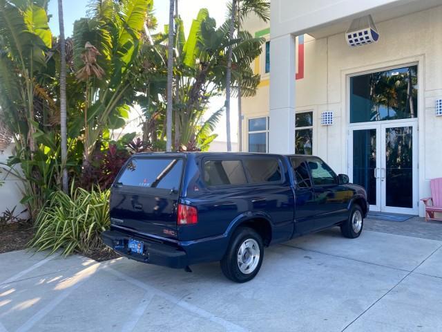 2001 Indigo Blue Metallic /Graphite GMC Sonoma X CAB SLS LOW MILES 70,869 (1GTCS19W618) with an 4.3L Vortec 1000 SFI V6 Engine engine, Automatic transmission, located at 4701 North Dixie Hwy, Pompano Beach, FL, 33064, (954) 422-2889, 26.240938, -80.123474 - OUR WEBPAGE FLORIDACARS1.COM HAS OVER 100 PHOTOS AND FREE CARFAX LINK 2001 GMC SONOMA SL EXTRACAB AUTO AC VIN: 1GTCS19W618237485 1 G T C S 1 9 W 6 1 8 2 3 7 4 8 5 CLUB CAB PICKUP 4.3L V6 F GASOLINE REAR WHEEL DRIVE Features ABS Brakes Air Conditioning Alloy Wheels AM/FM Stereo Automatic Transmission - Photo#90
