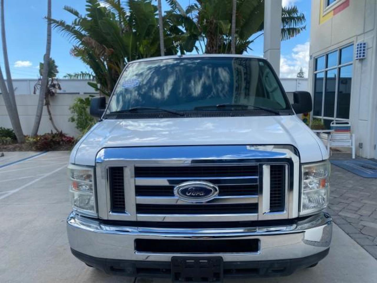 2008 Oxford White /Medium flint Ford Econoline Cargo Van CARGO VAN E250 LOW MILES 58,008 (1FTNE24W38D) with an 4.6L SOHC EFI V8 Triton Engine engine, Automatic transmission, located at 4701 North Dixie Hwy, Pompano Beach, FL, 33064, (954) 422-2889, 26.240938, -80.123474 - OUR WEBPAGE FLORIDACARS1.COM HAS OVER 100 PHOTOS AND FREE CARFAX LINK 2008 FORD E-SERIES E-250 VIN: 1FTNE24W38DB01913 1 F T N E 2 4 W 3 8 D B 0 1 9 1 3 VAN 4.6L V8 F SOHC 16V GASOLINE REAR WHEEL DRIVE Features ABS Brakes Air Conditioning AM/FM Stereo Automatic Transmission CD Audio Cruise Control Po - Photo#3