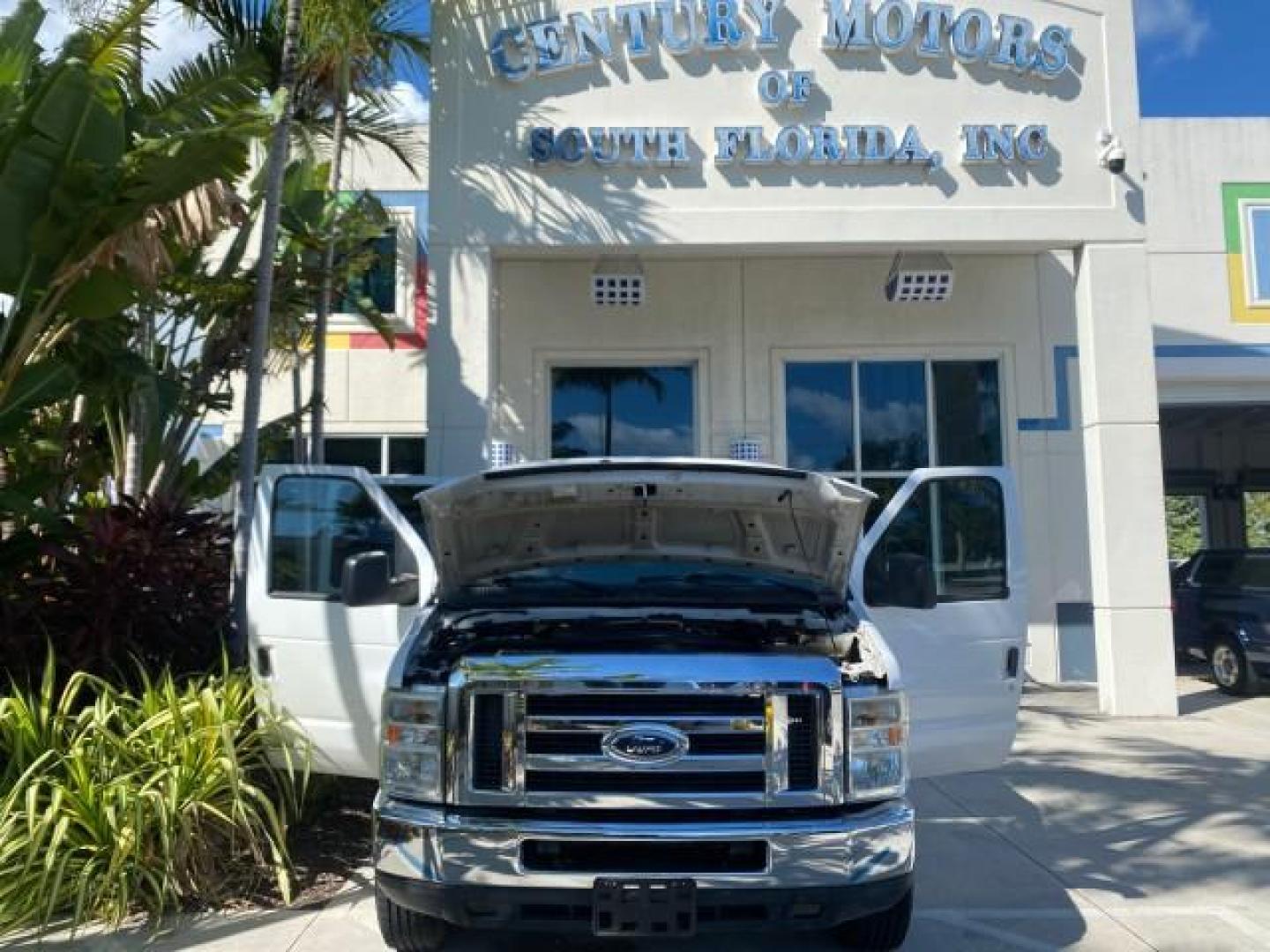 2008 Oxford White /Medium flint Ford Econoline Cargo Van CARGO VAN E250 LOW MILES 58,008 (1FTNE24W38D) with an 4.6L SOHC EFI V8 Triton Engine engine, Automatic transmission, located at 4701 North Dixie Hwy, Pompano Beach, FL, 33064, (954) 422-2889, 26.240938, -80.123474 - OUR WEBPAGE FLORIDACARS1.COM HAS OVER 100 PHOTOS AND FREE CARFAX LINK 2008 FORD E-SERIES E-250 VIN: 1FTNE24W38DB01913 1 F T N E 2 4 W 3 8 D B 0 1 9 1 3 VAN 4.6L V8 F SOHC 16V GASOLINE REAR WHEEL DRIVE Features ABS Brakes Air Conditioning AM/FM Stereo Automatic Transmission CD Audio Cruise Control Po - Photo#17