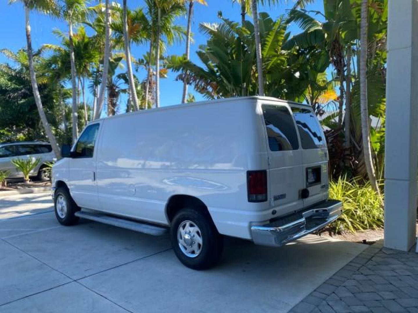 2008 Oxford White /Medium flint Ford Econoline Cargo Van CARGO VAN E250 LOW MILES 58,008 (1FTNE24W38D) with an 4.6L SOHC EFI V8 Triton Engine engine, Automatic transmission, located at 4701 North Dixie Hwy, Pompano Beach, FL, 33064, (954) 422-2889, 26.240938, -80.123474 - OUR WEBPAGE FLORIDACARS1.COM HAS OVER 100 PHOTOS AND FREE CARFAX LINK 2008 FORD E-SERIES E-250 VIN: 1FTNE24W38DB01913 1 F T N E 2 4 W 3 8 D B 0 1 9 1 3 VAN 4.6L V8 F SOHC 16V GASOLINE REAR WHEEL DRIVE Features ABS Brakes Air Conditioning AM/FM Stereo Automatic Transmission CD Audio Cruise Control Po - Photo#34
