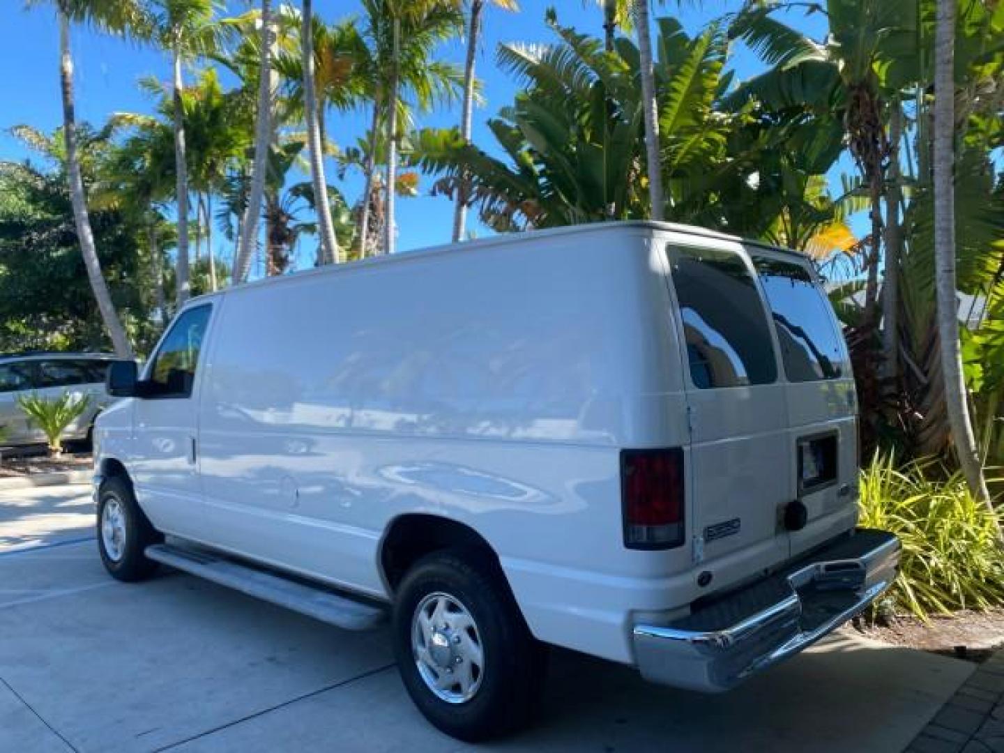 2008 Oxford White /Medium flint Ford Econoline Cargo Van CARGO VAN E250 LOW MILES 58,008 (1FTNE24W38D) with an 4.6L SOHC EFI V8 Triton Engine engine, Automatic transmission, located at 4701 North Dixie Hwy, Pompano Beach, FL, 33064, (954) 422-2889, 26.240938, -80.123474 - OUR WEBPAGE FLORIDACARS1.COM HAS OVER 100 PHOTOS AND FREE CARFAX LINK 2008 FORD E-SERIES E-250 VIN: 1FTNE24W38DB01913 1 F T N E 2 4 W 3 8 D B 0 1 9 1 3 VAN 4.6L V8 F SOHC 16V GASOLINE REAR WHEEL DRIVE Features ABS Brakes Air Conditioning AM/FM Stereo Automatic Transmission CD Audio Cruise Control Po - Photo#35