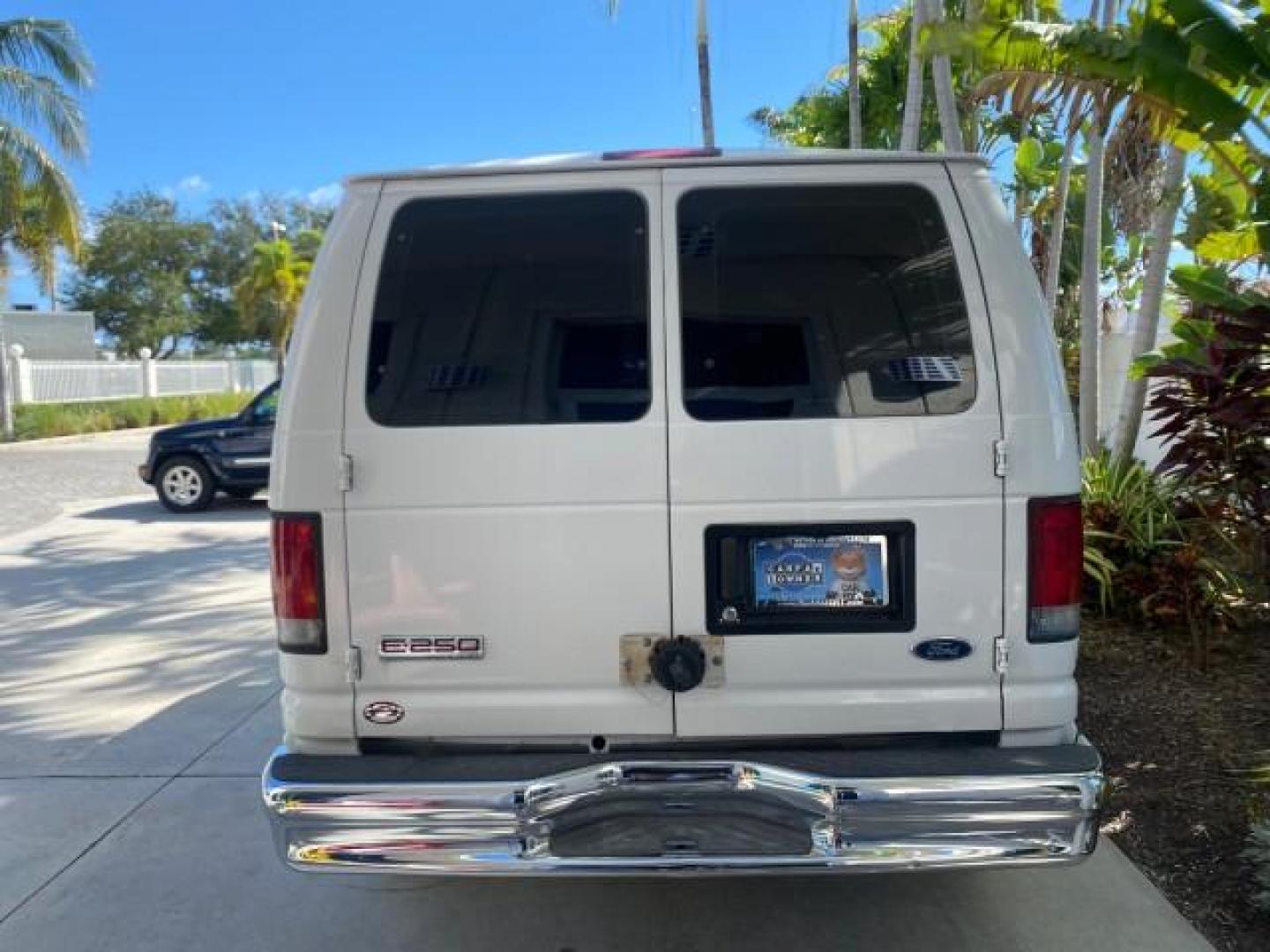 2008 Oxford White /Medium flint Ford Econoline Cargo Van CARGO VAN E250 LOW MILES 58,008 (1FTNE24W38D) with an 4.6L SOHC EFI V8 Triton Engine engine, Automatic transmission, located at 4701 North Dixie Hwy, Pompano Beach, FL, 33064, (954) 422-2889, 26.240938, -80.123474 - OUR WEBPAGE FLORIDACARS1.COM HAS OVER 100 PHOTOS AND FREE CARFAX LINK 2008 FORD E-SERIES E-250 VIN: 1FTNE24W38DB01913 1 F T N E 2 4 W 3 8 D B 0 1 9 1 3 VAN 4.6L V8 F SOHC 16V GASOLINE REAR WHEEL DRIVE Features ABS Brakes Air Conditioning AM/FM Stereo Automatic Transmission CD Audio Cruise Control Po - Photo#37